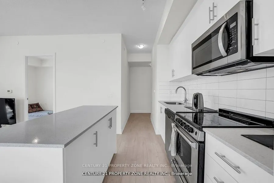 509 Dundas Street, #417