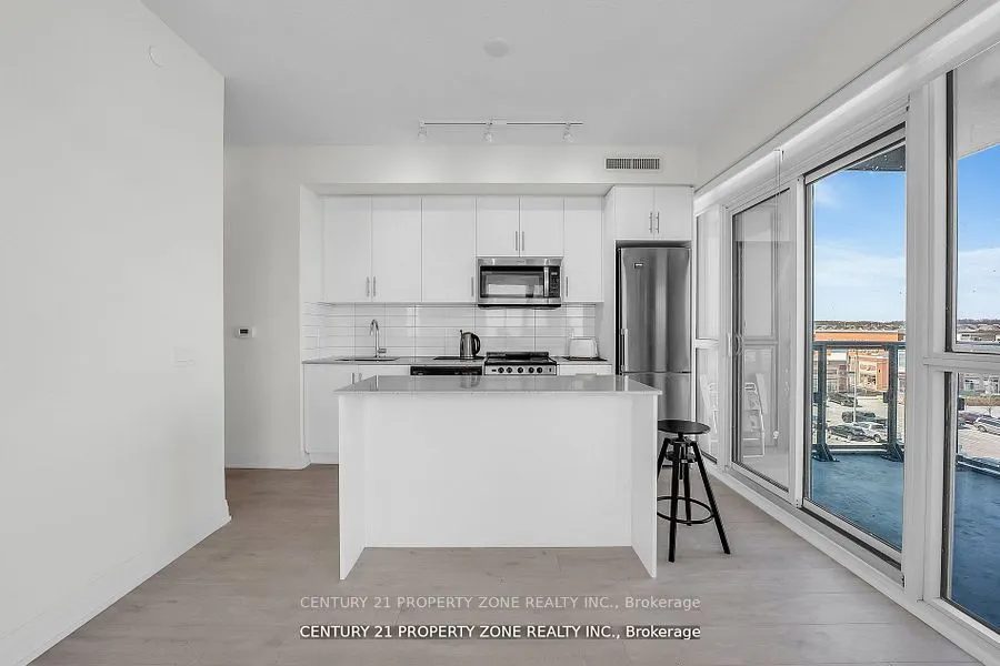 509 Dundas Street, #417