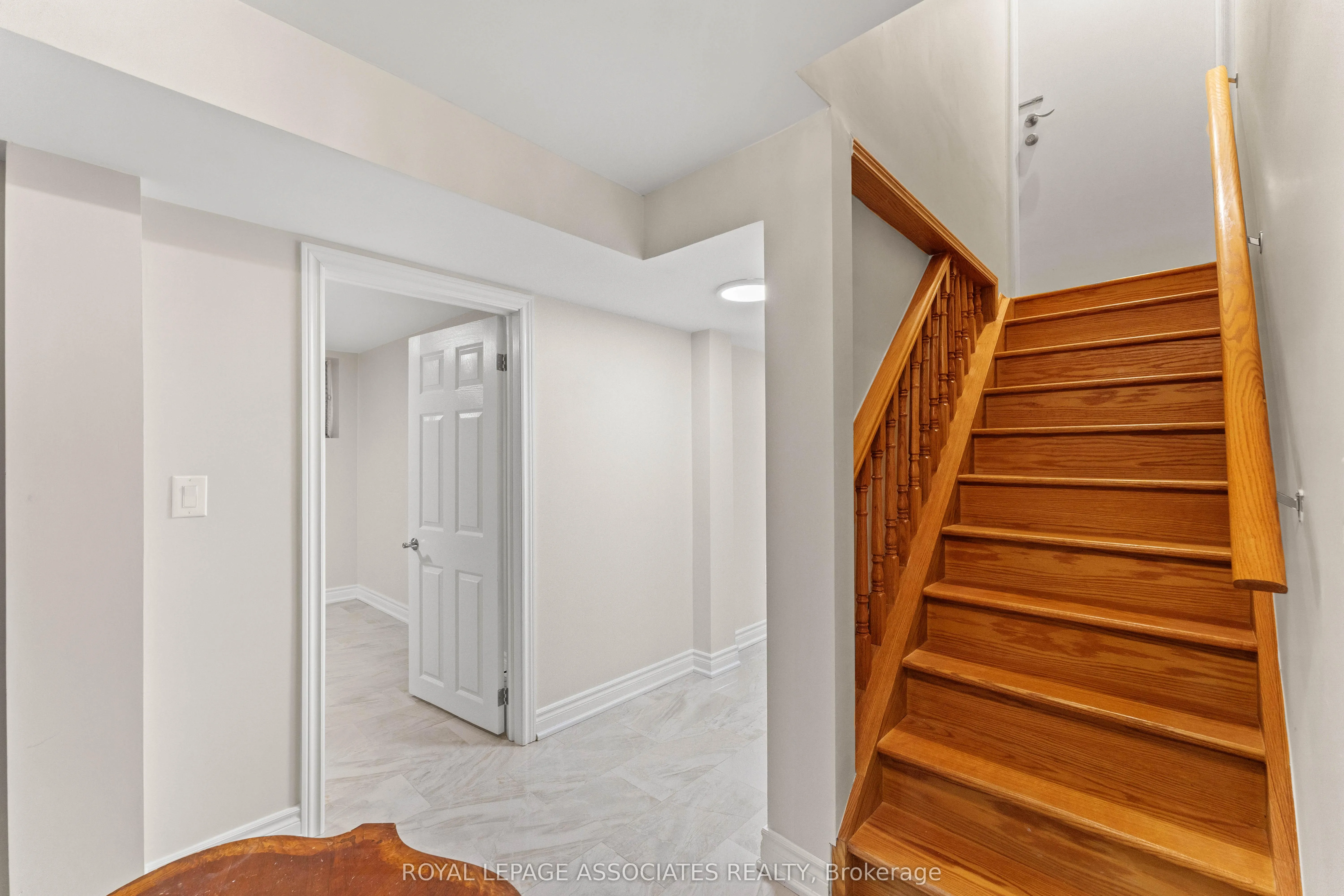 88 Showboat Crescent