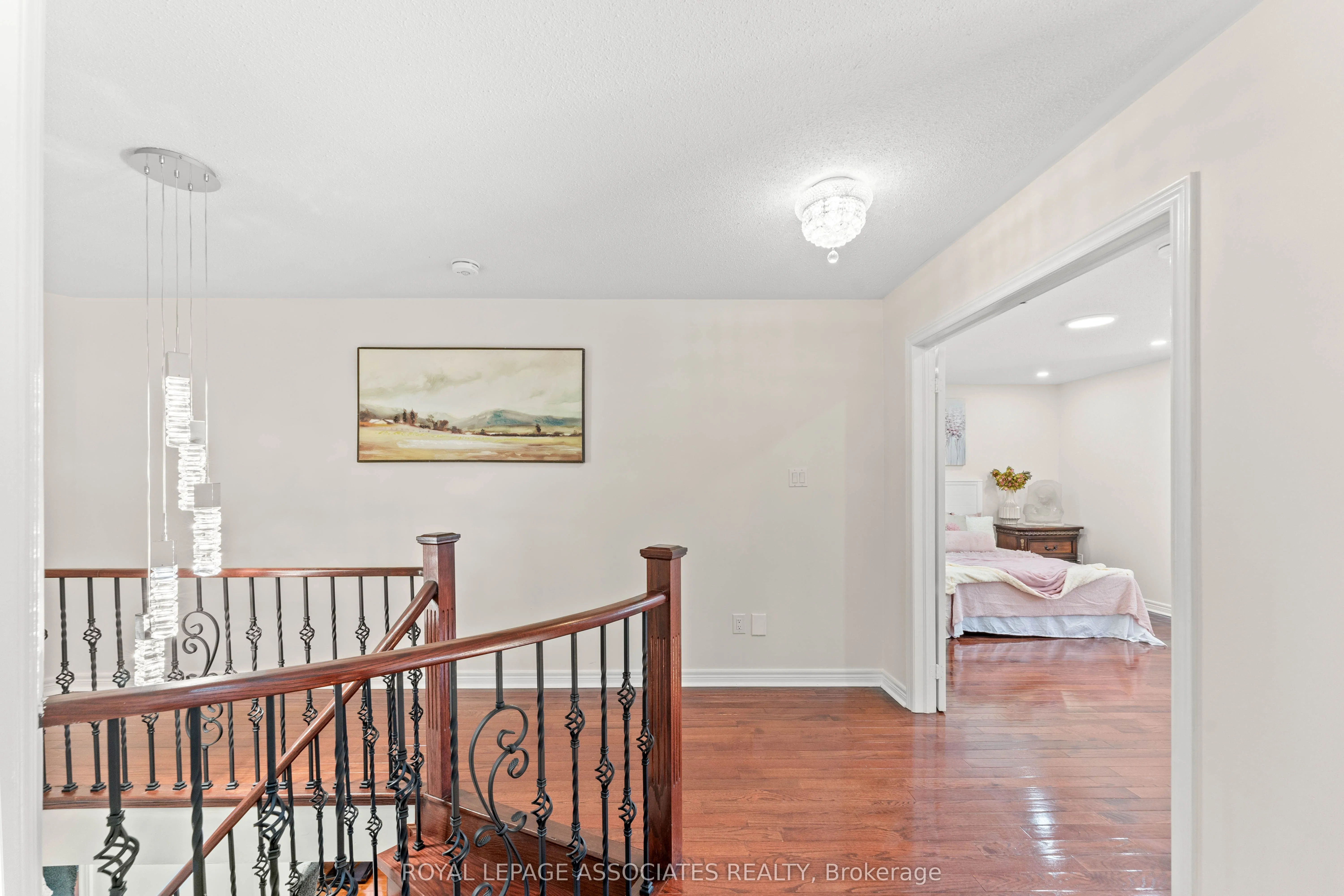 88 Showboat Crescent