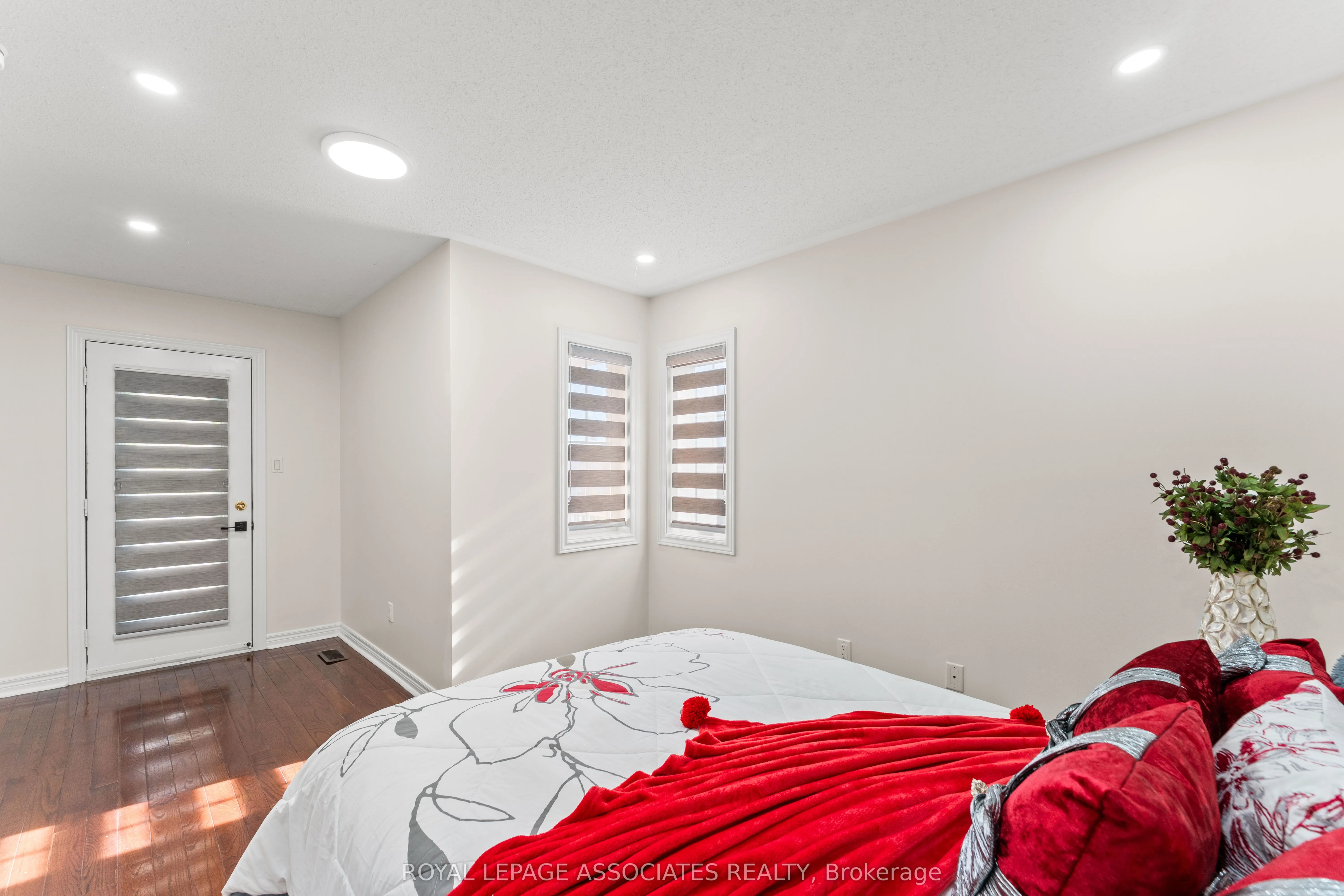 88 Showboat Crescent