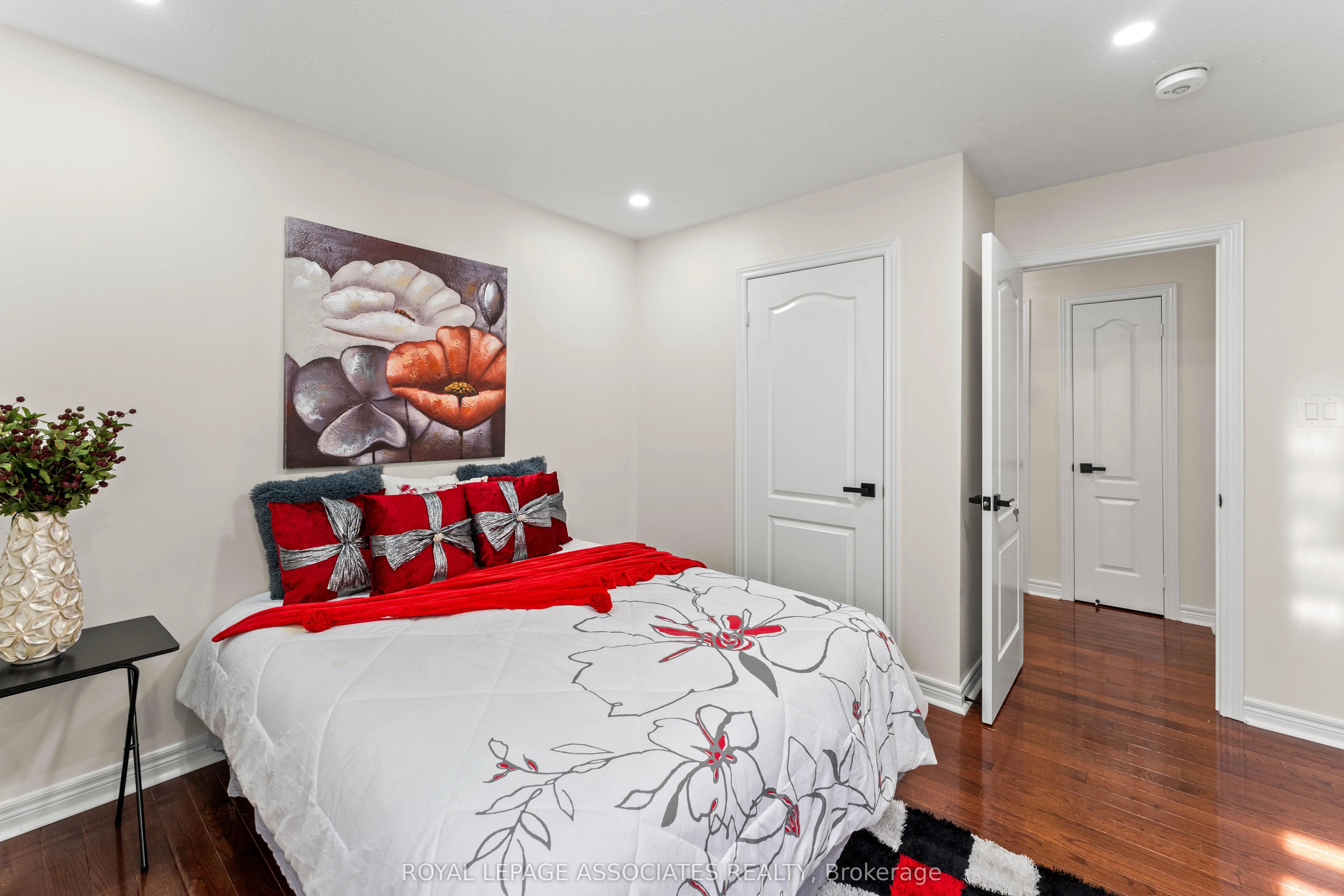 88 Showboat Crescent