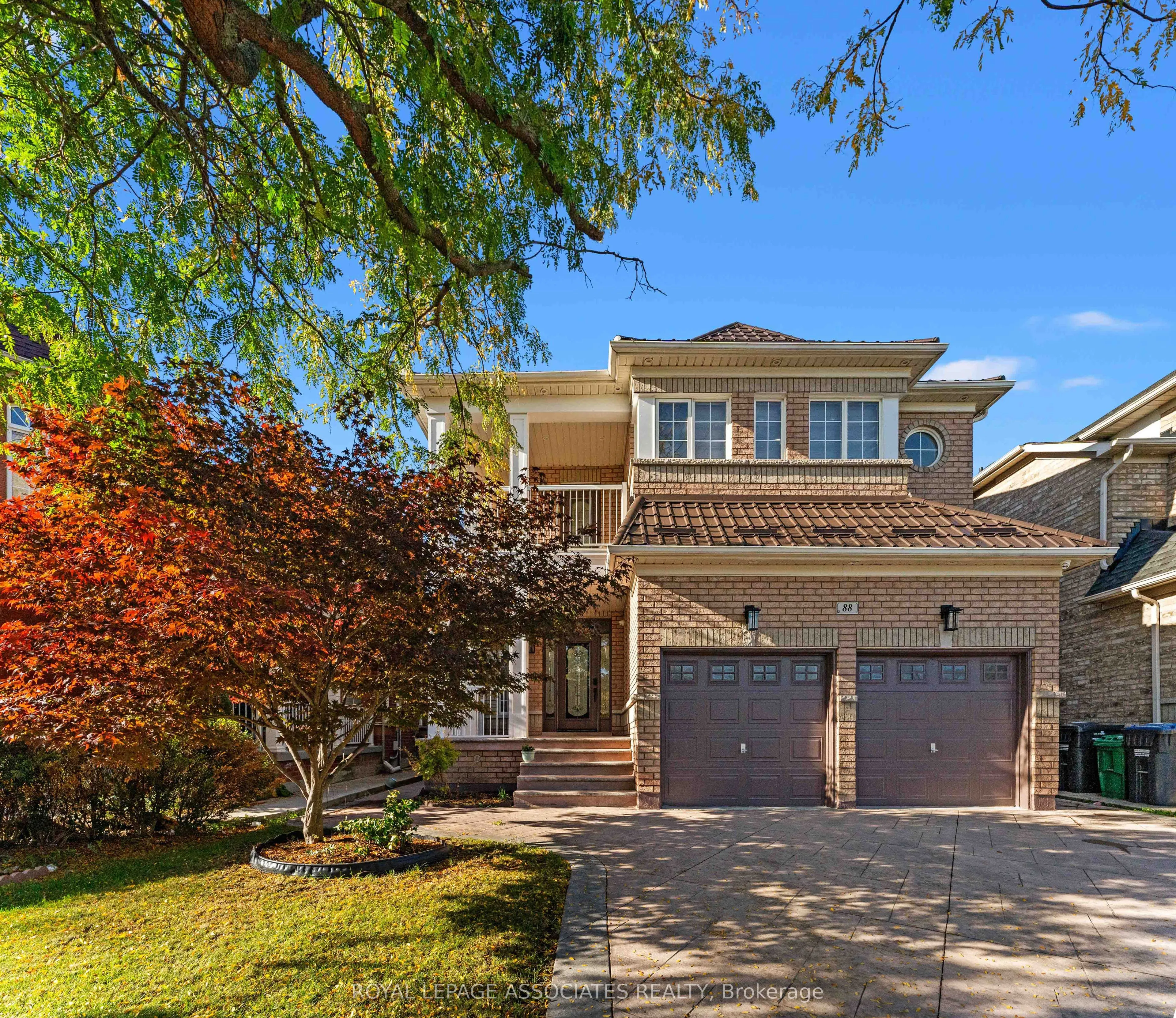 88 Showboat Crescent