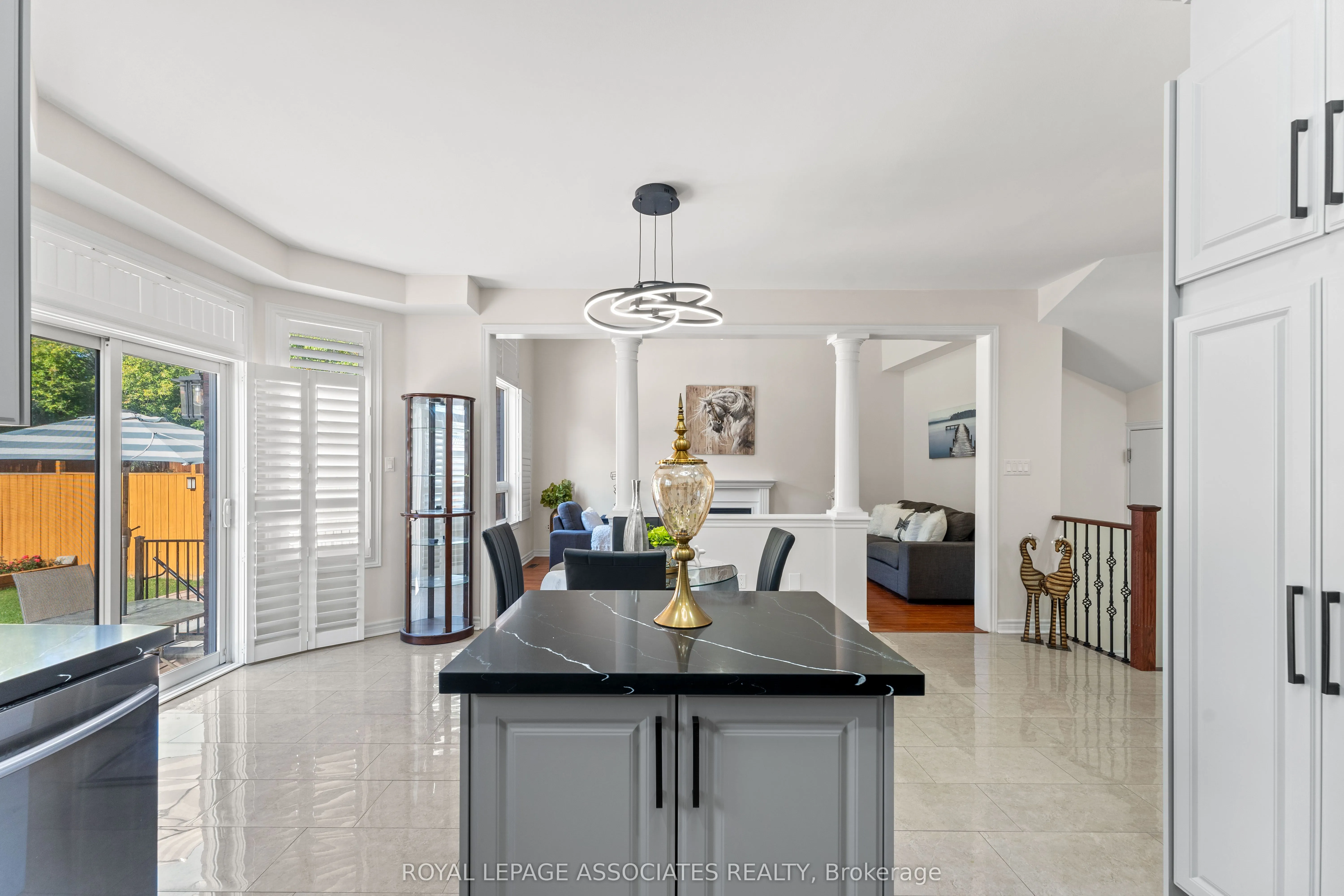 88 Showboat Crescent