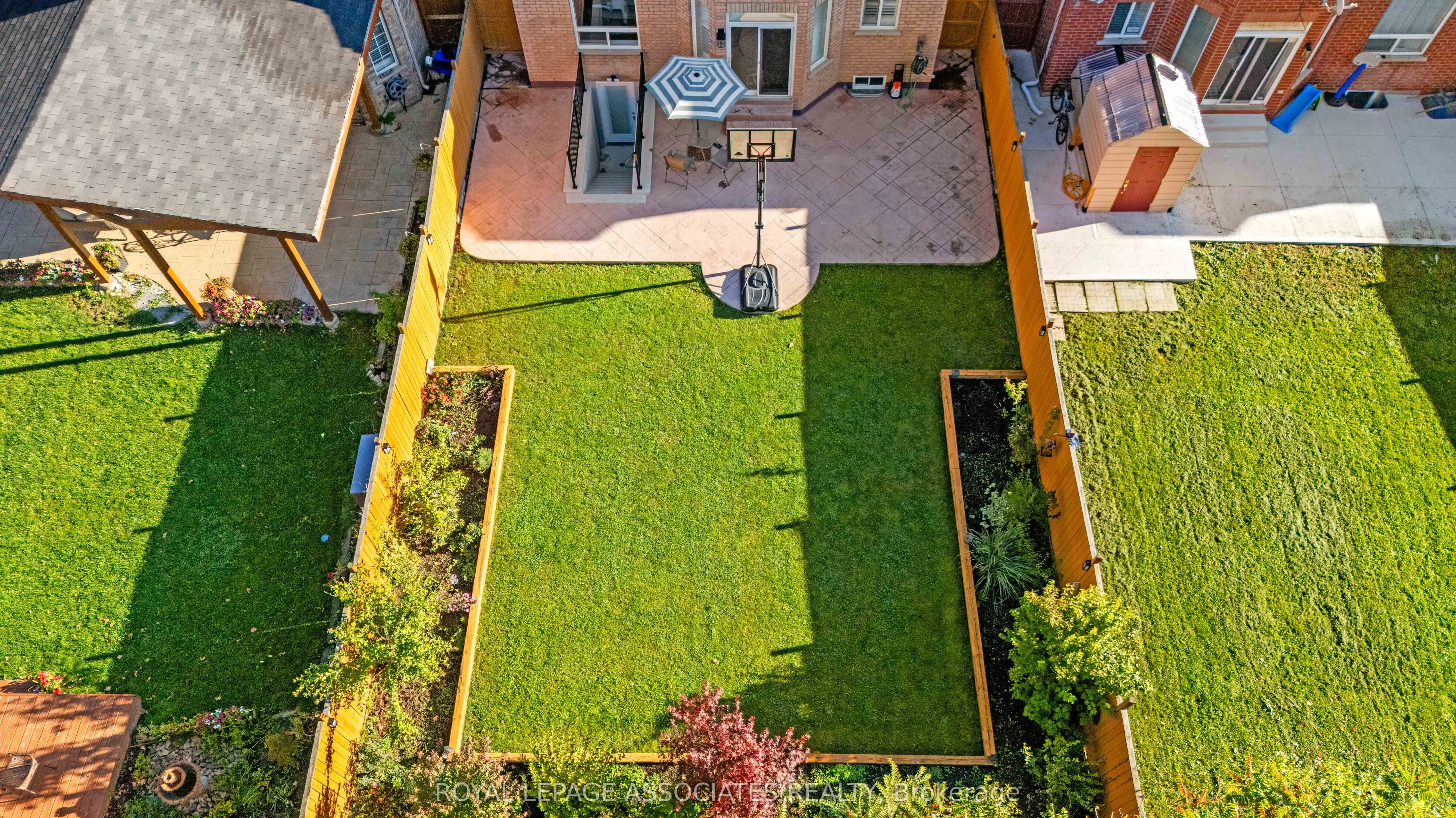 88 Showboat Crescent