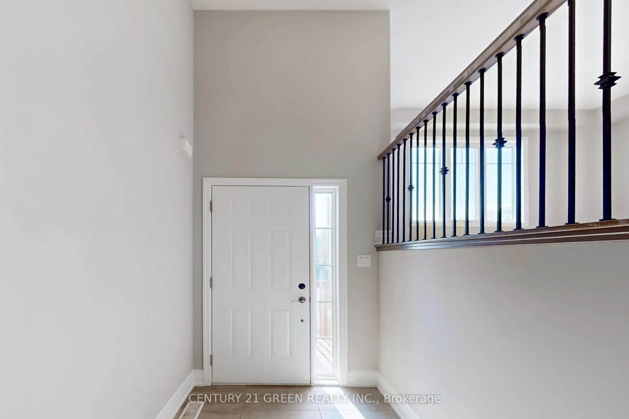 1 Chisholm Street, #D