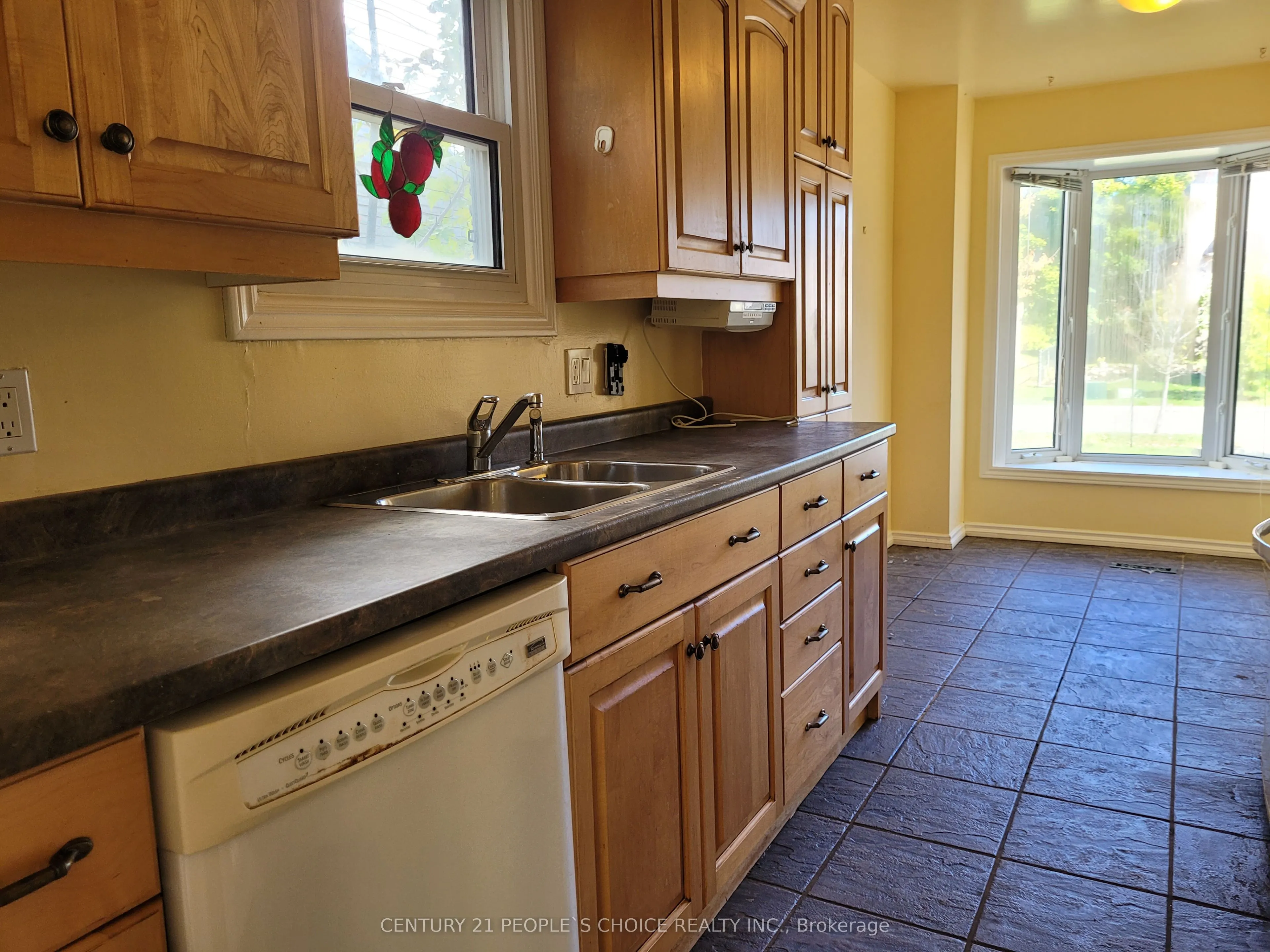 76 Elmvale Avenue