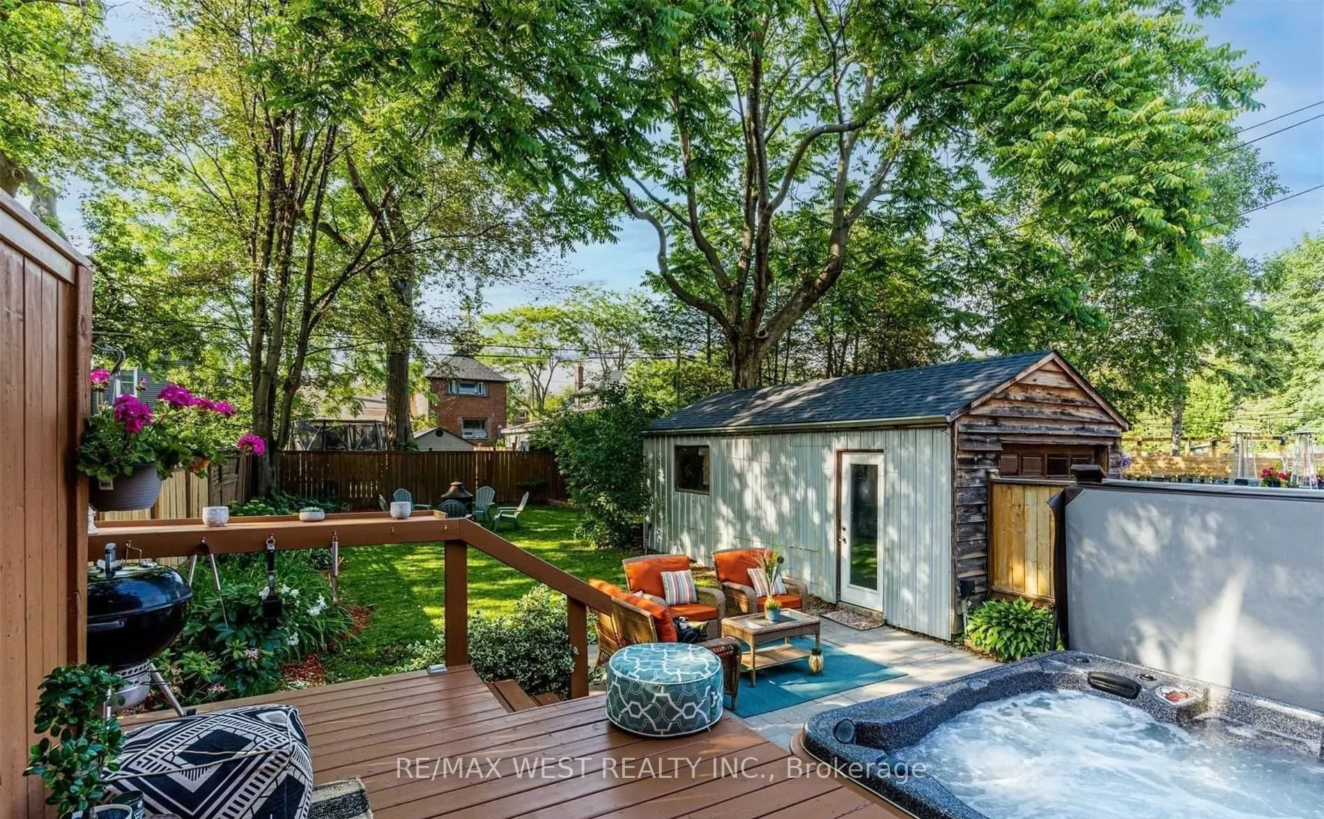 92 Lake Crescent