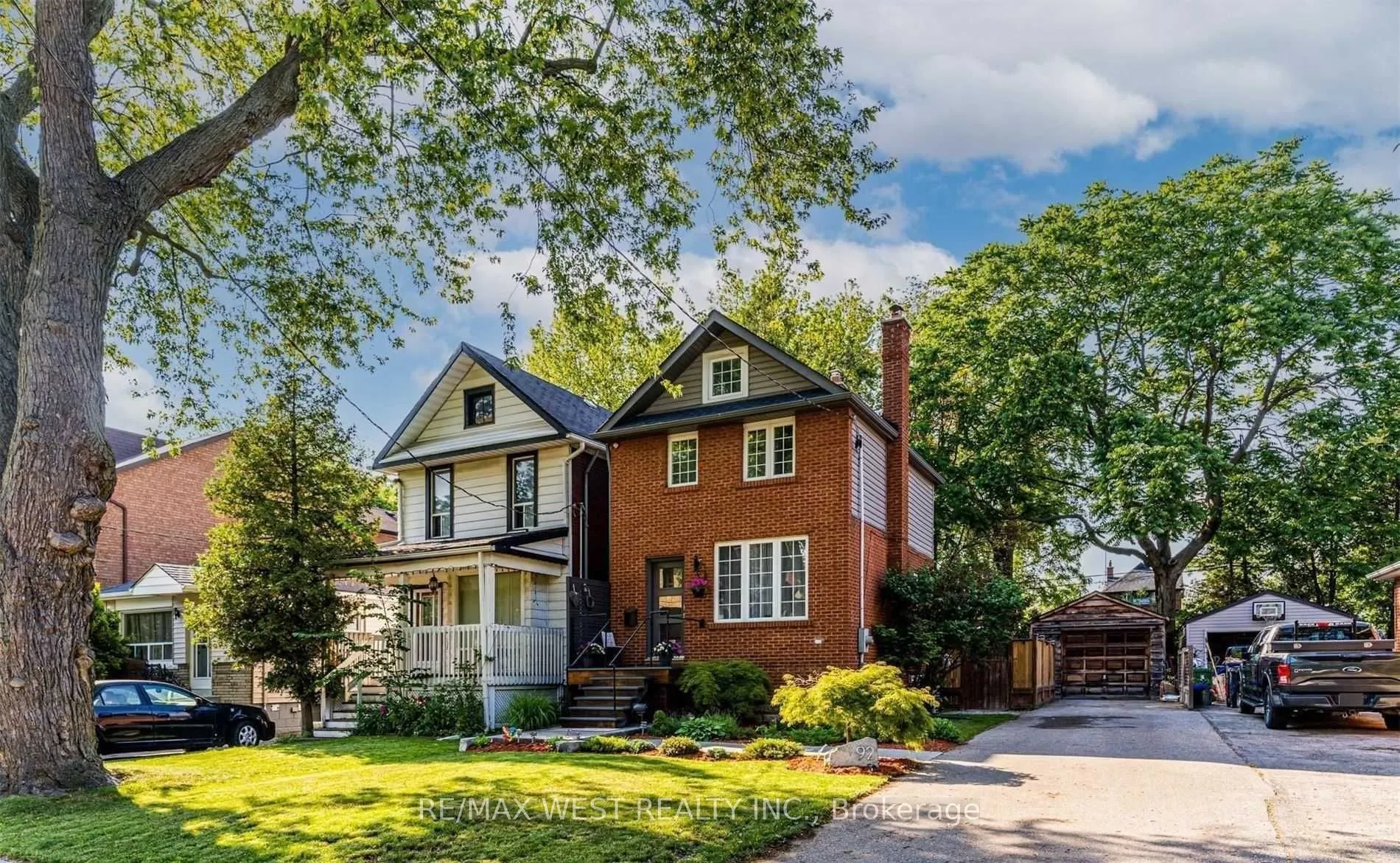92 Lake Crescent