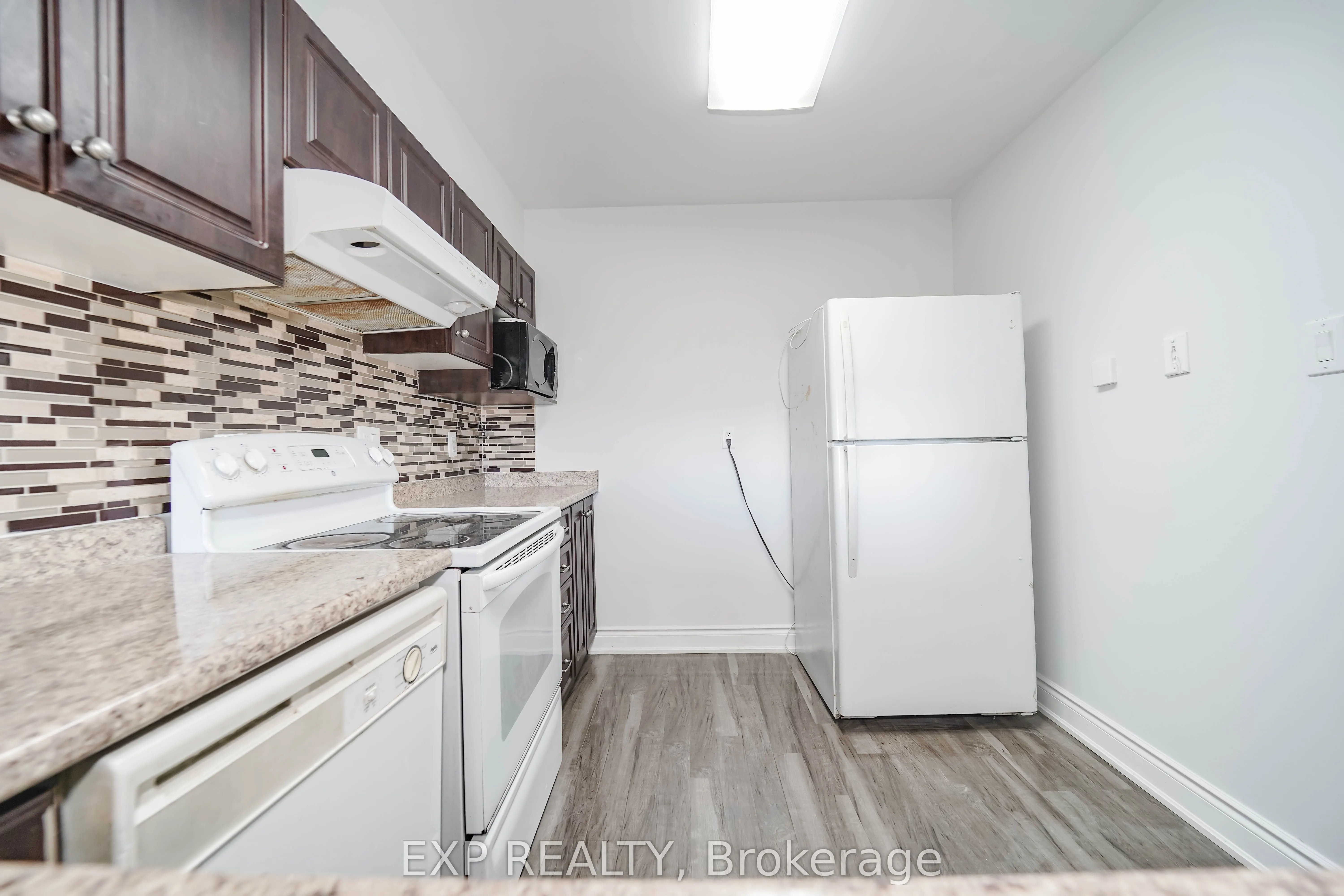 236 Albion Road, #901