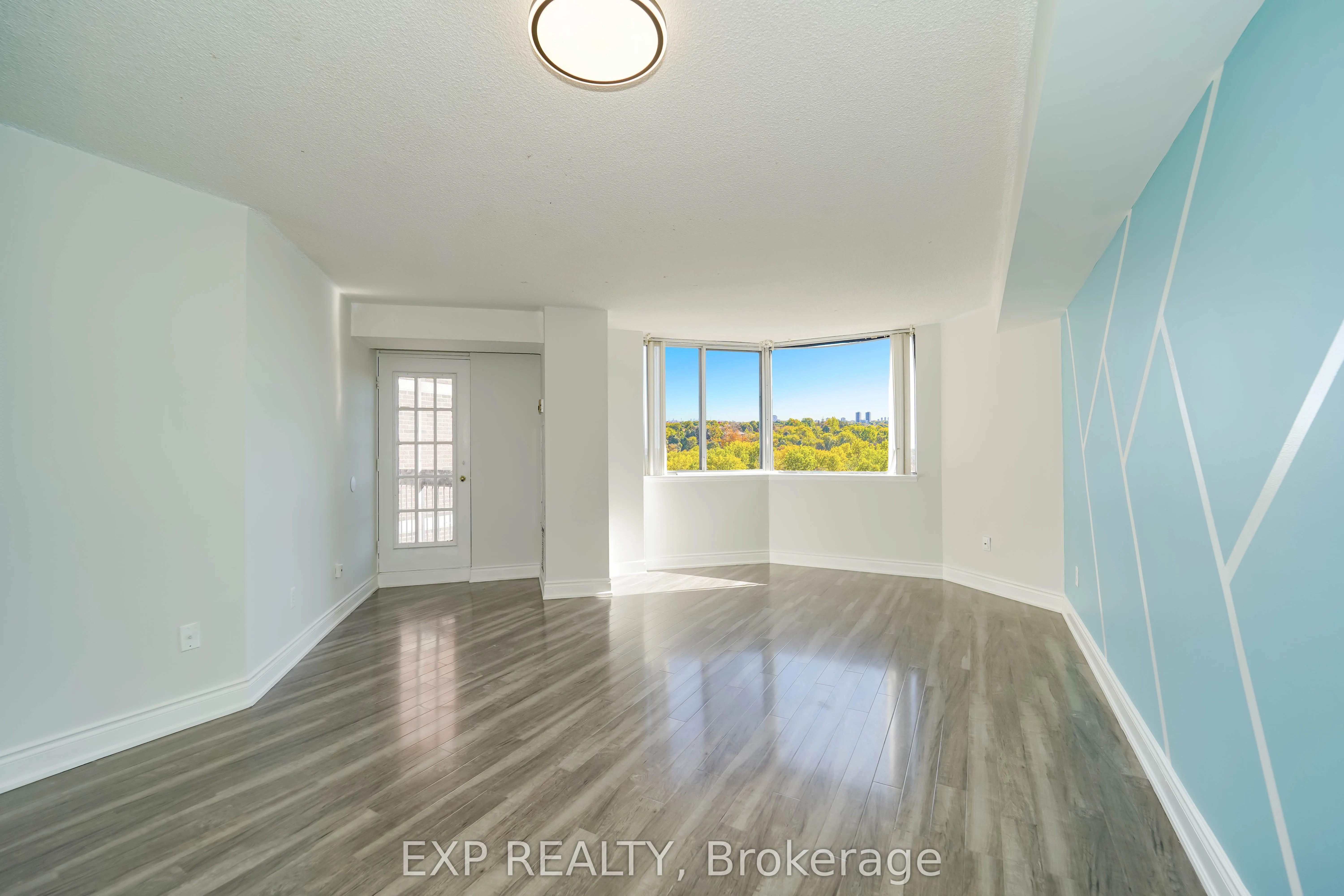 236 Albion Road, #901