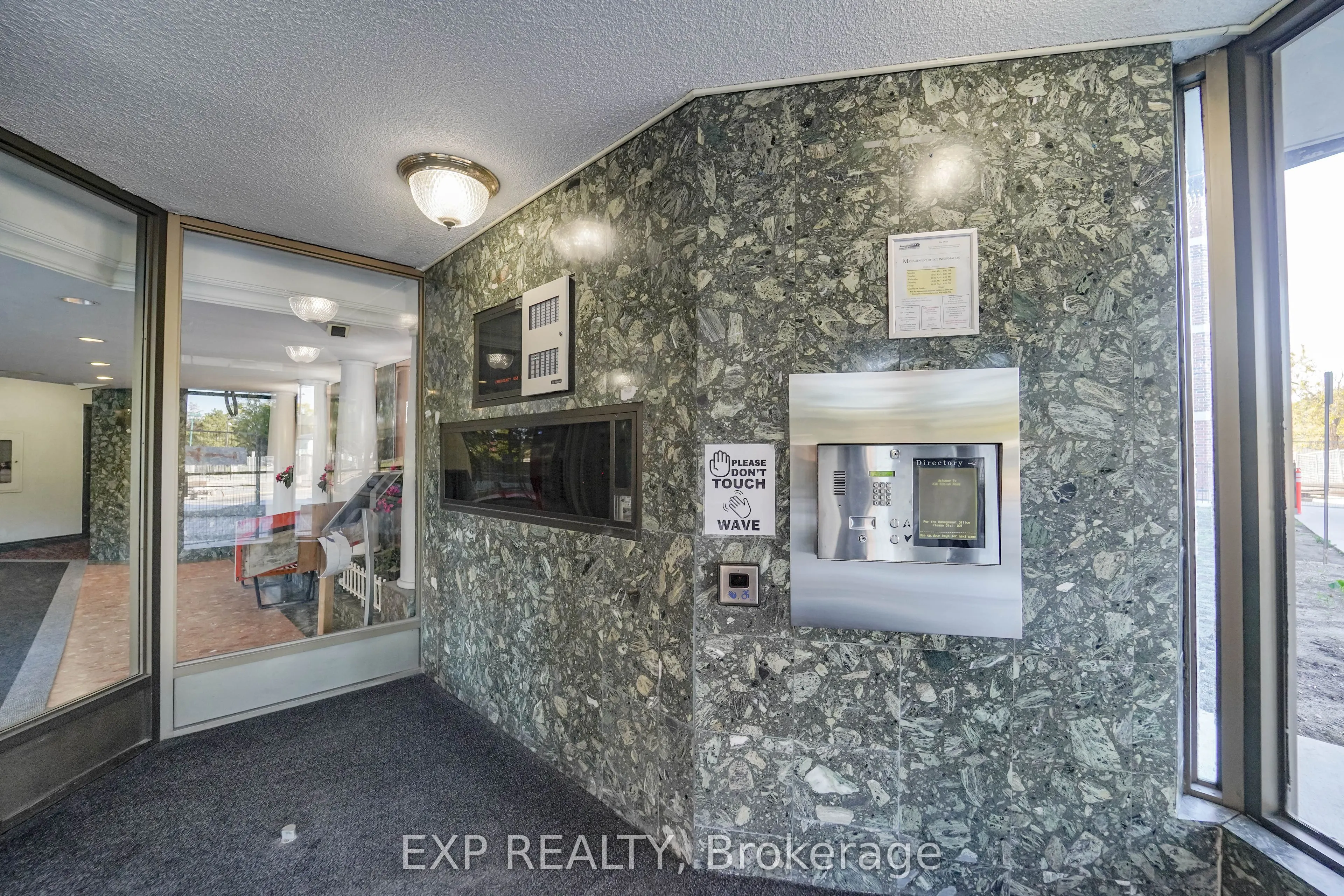 236 Albion Road, #901