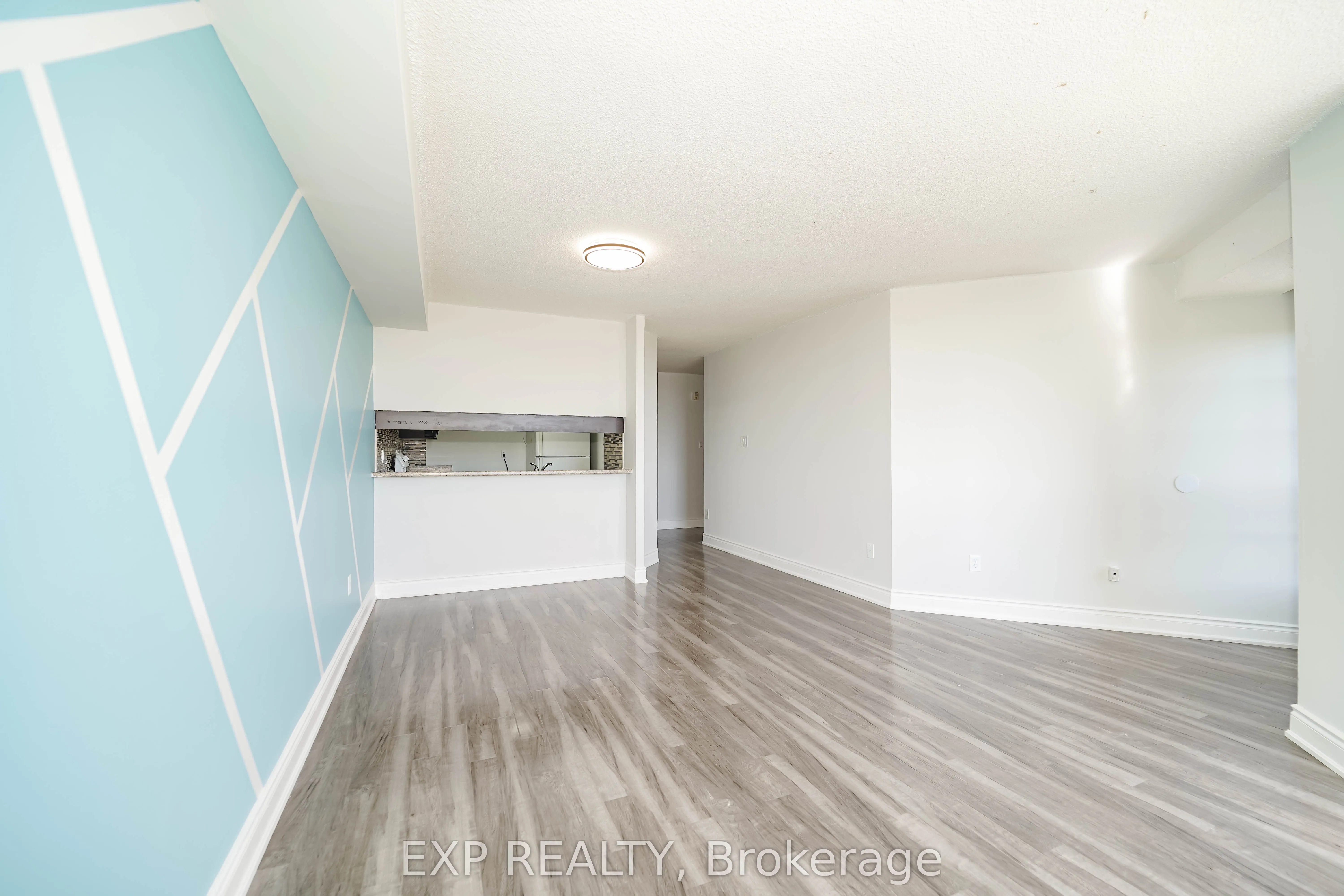 236 Albion Road, #901