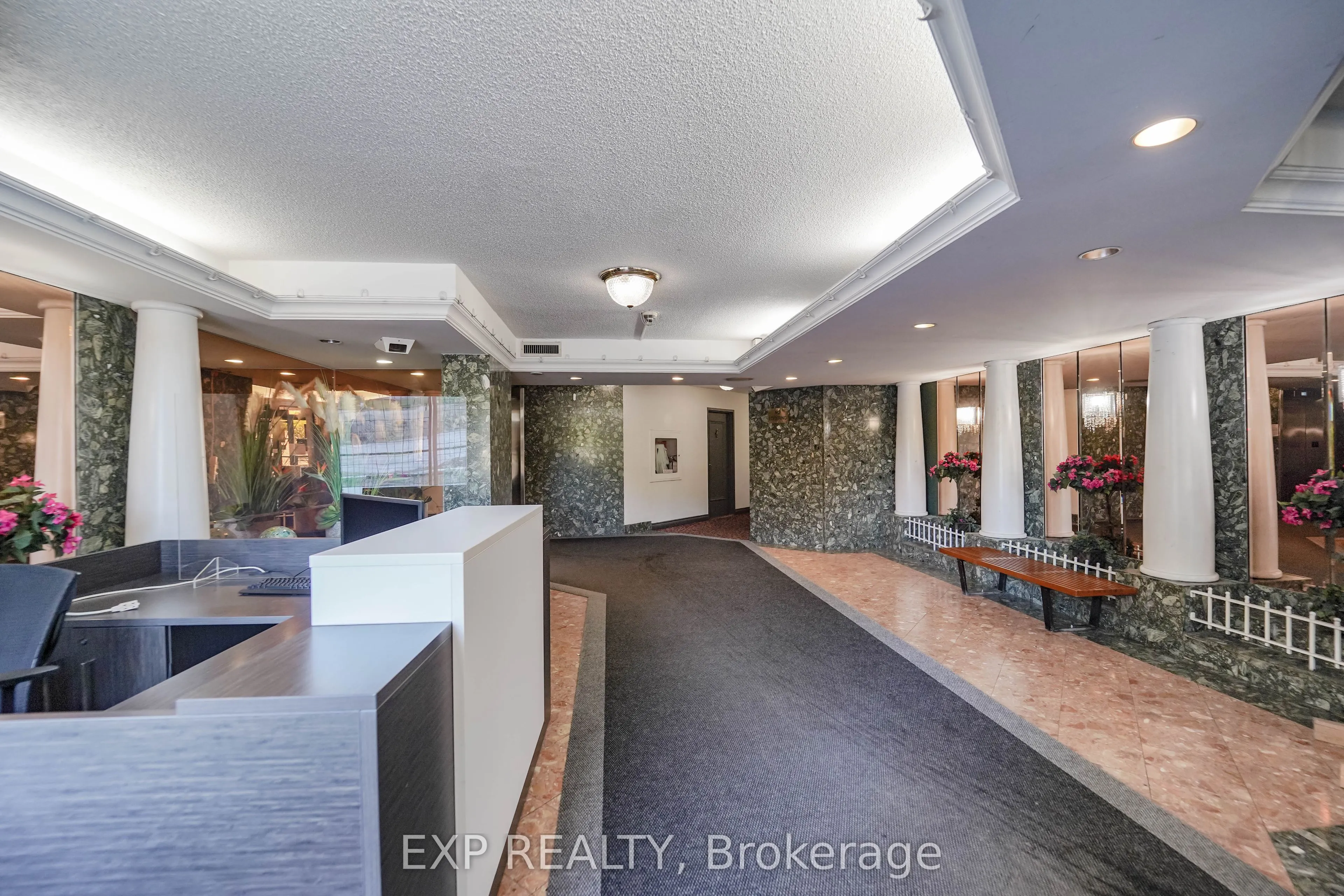 236 Albion Road, #901