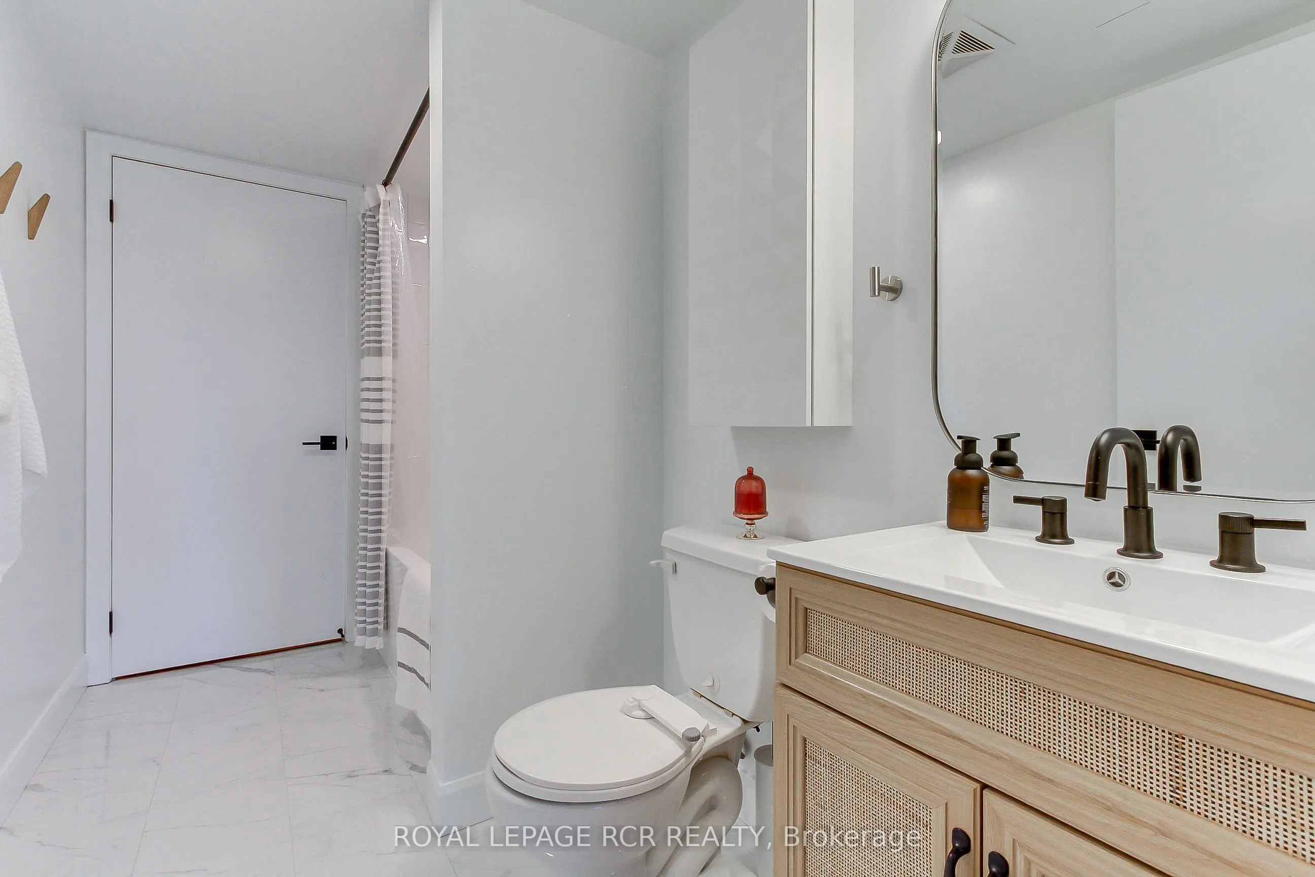 38 Joe Shuster Way, #623