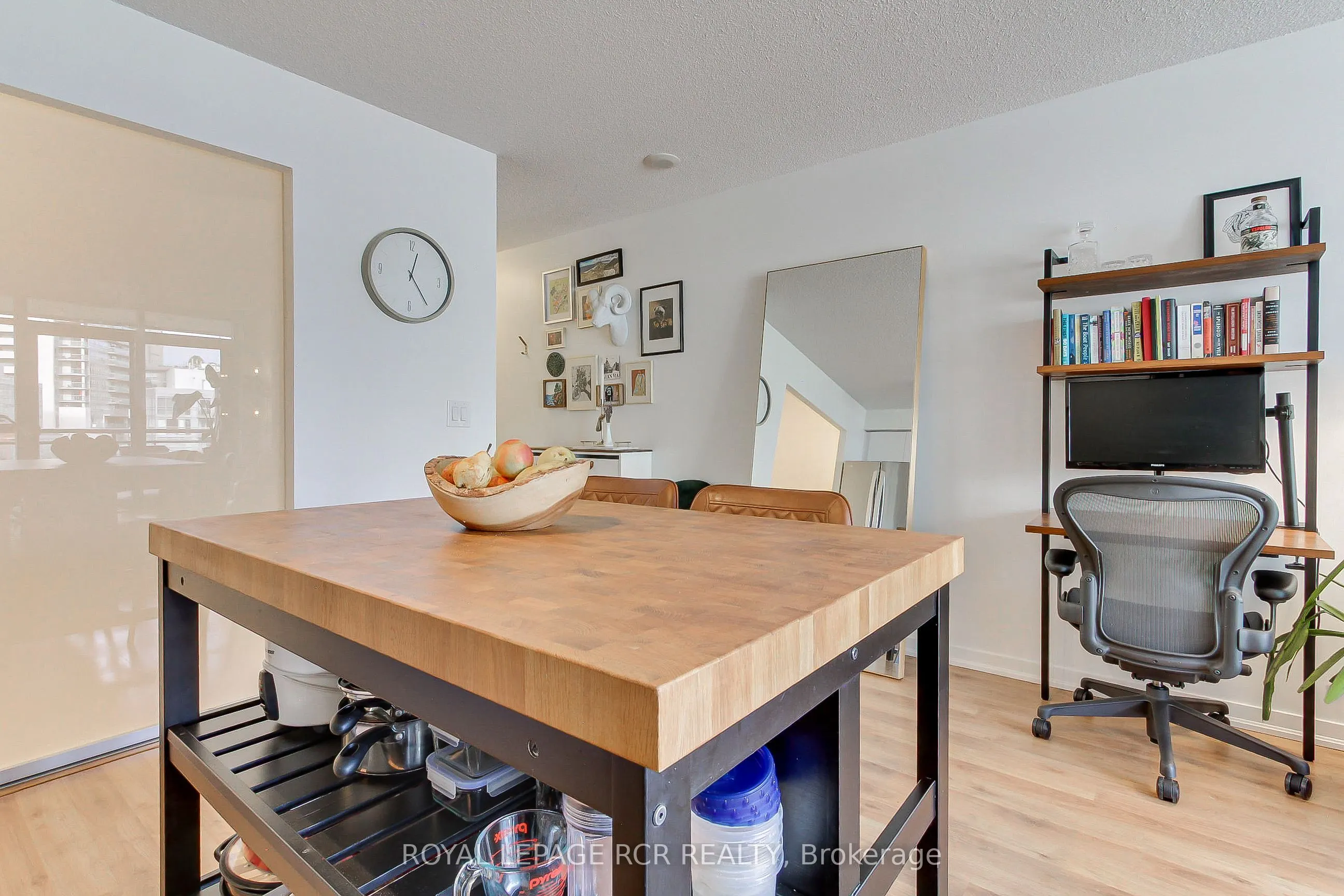 38 Joe Shuster Way, #623