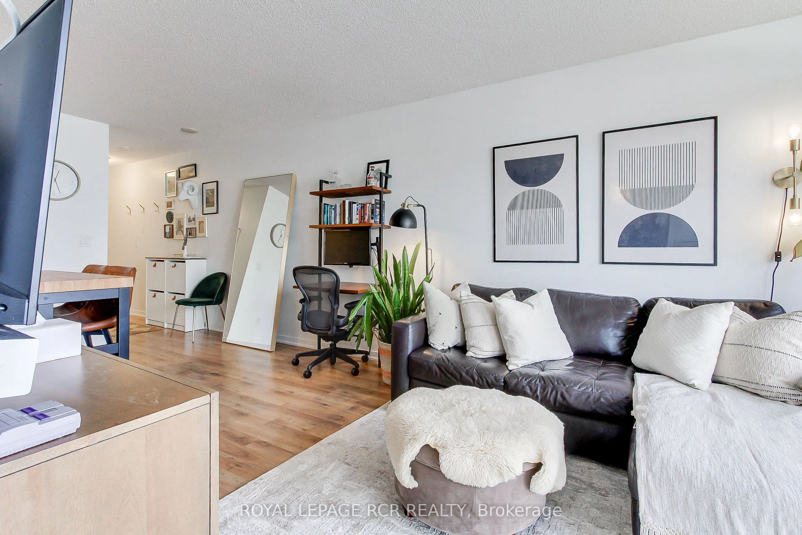 38 Joe Shuster Way, #623