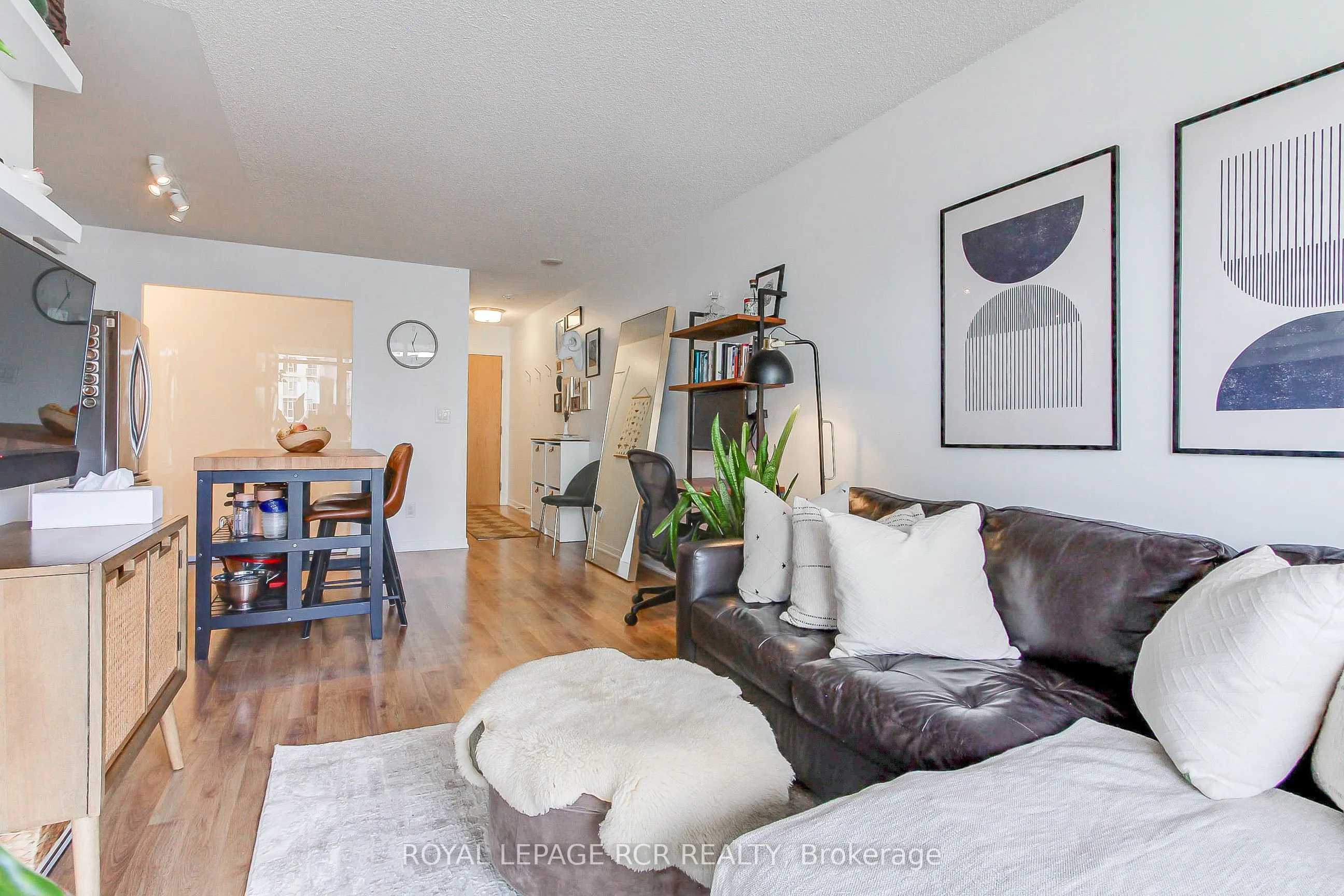 38 Joe Shuster Way, #623