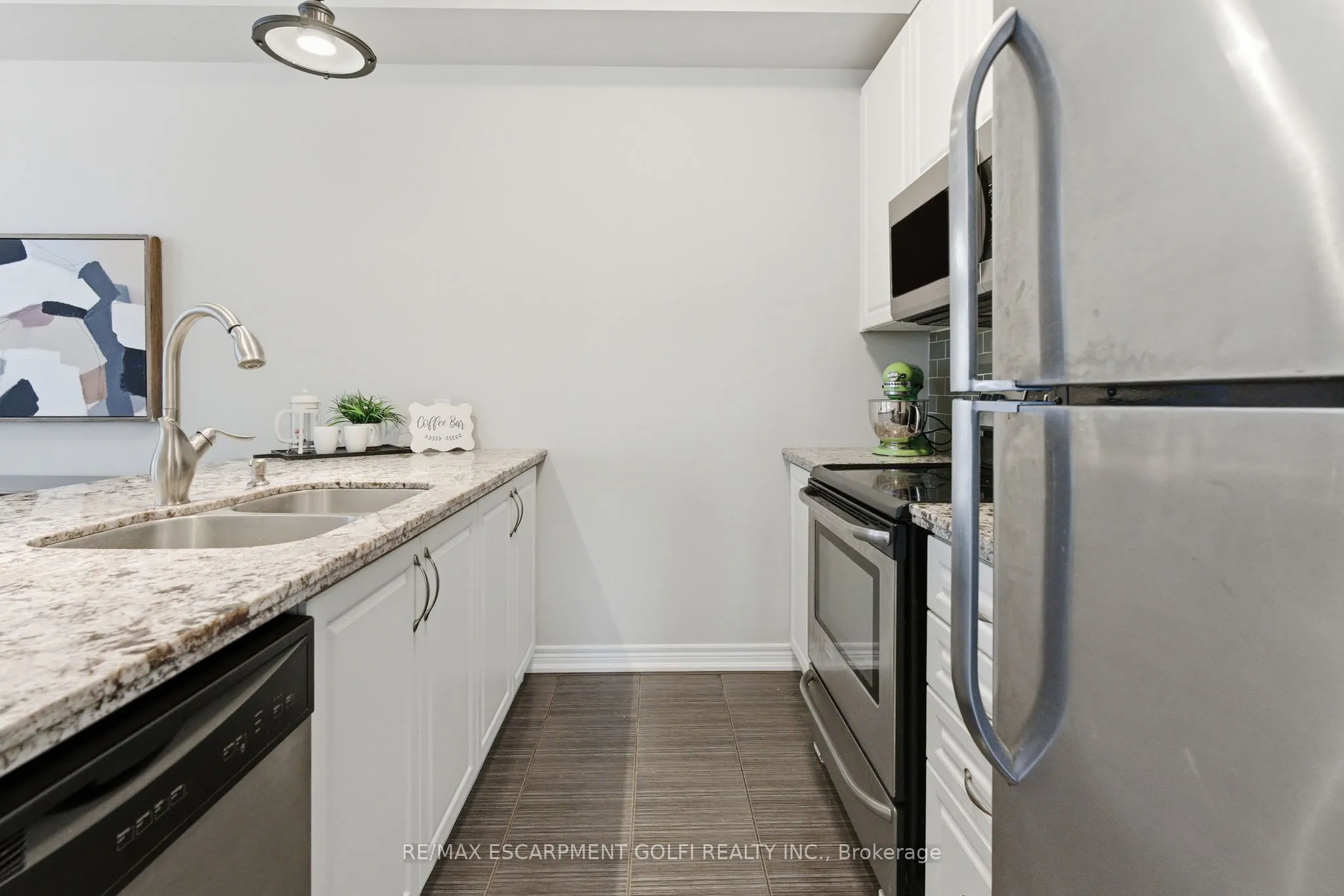 5056 New Street, #1