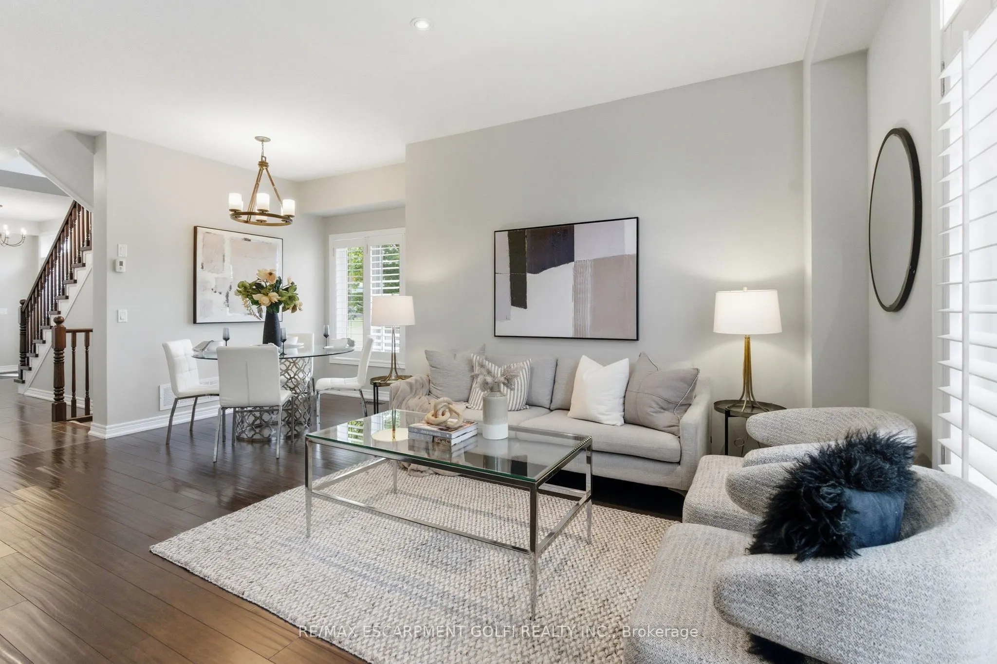5056 New Street, #1