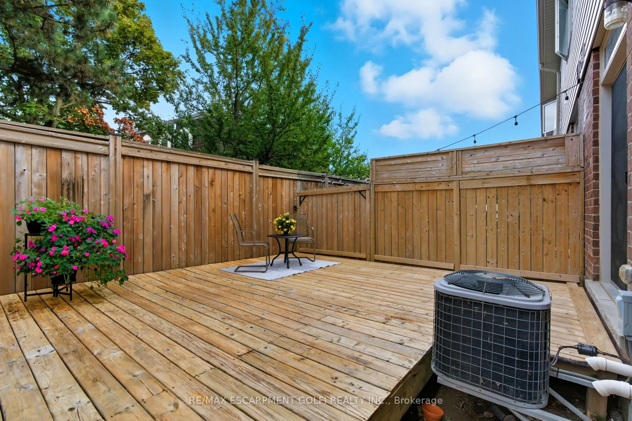 5056 New Street, #1