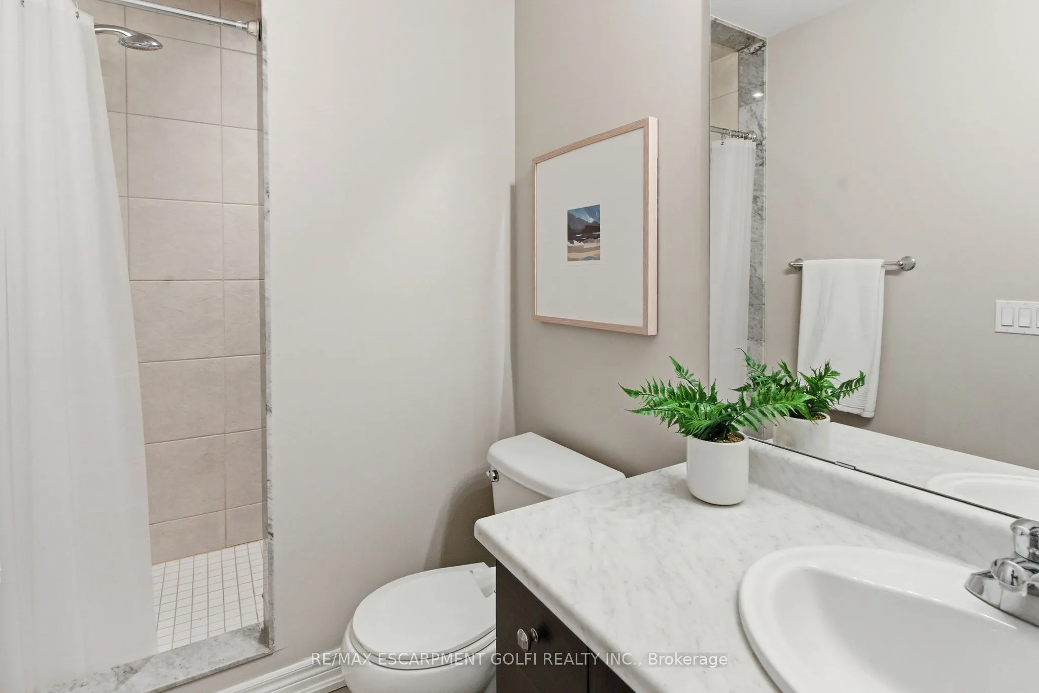 5056 New Street, #1