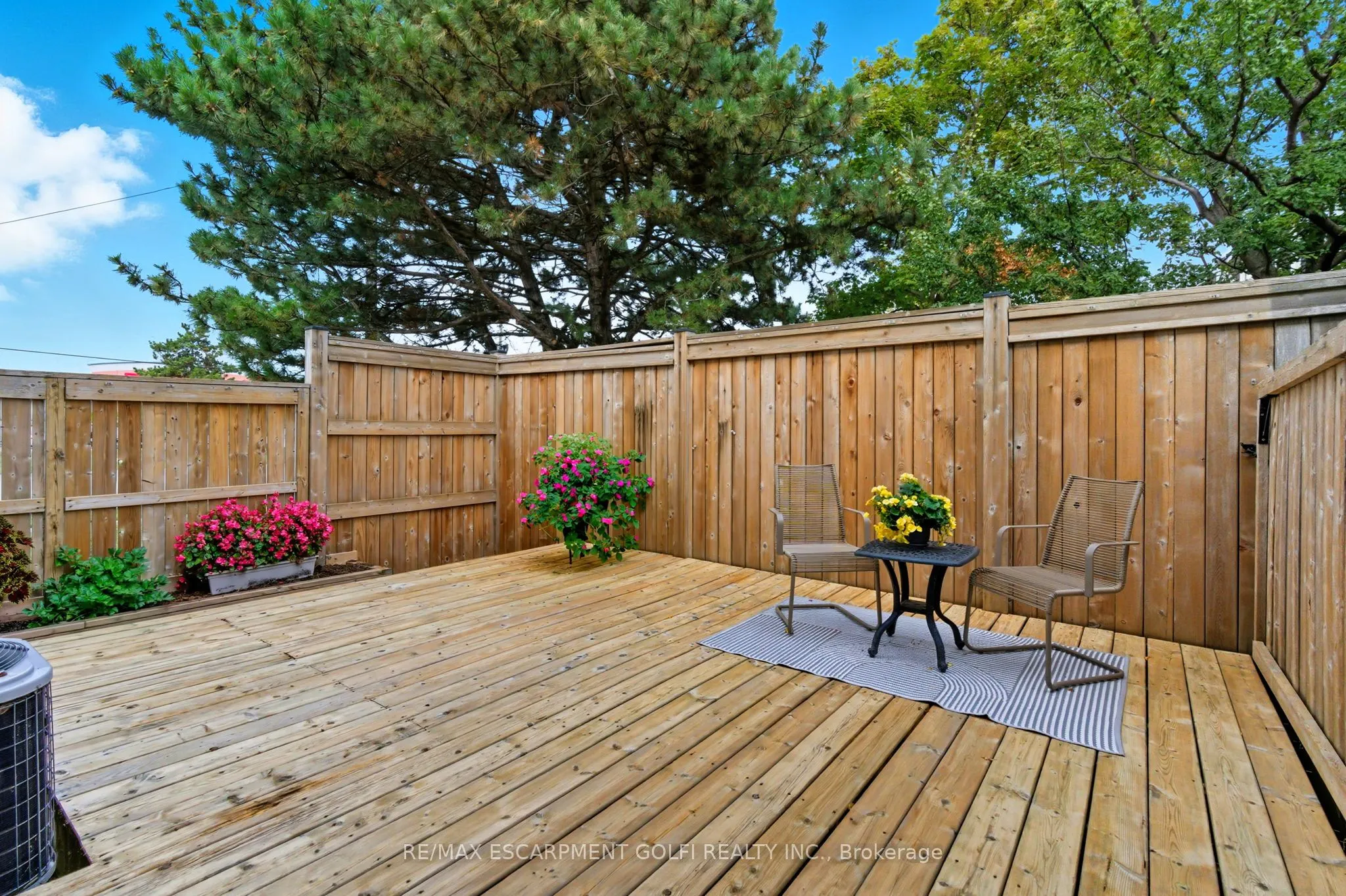 5056 New Street, #1
