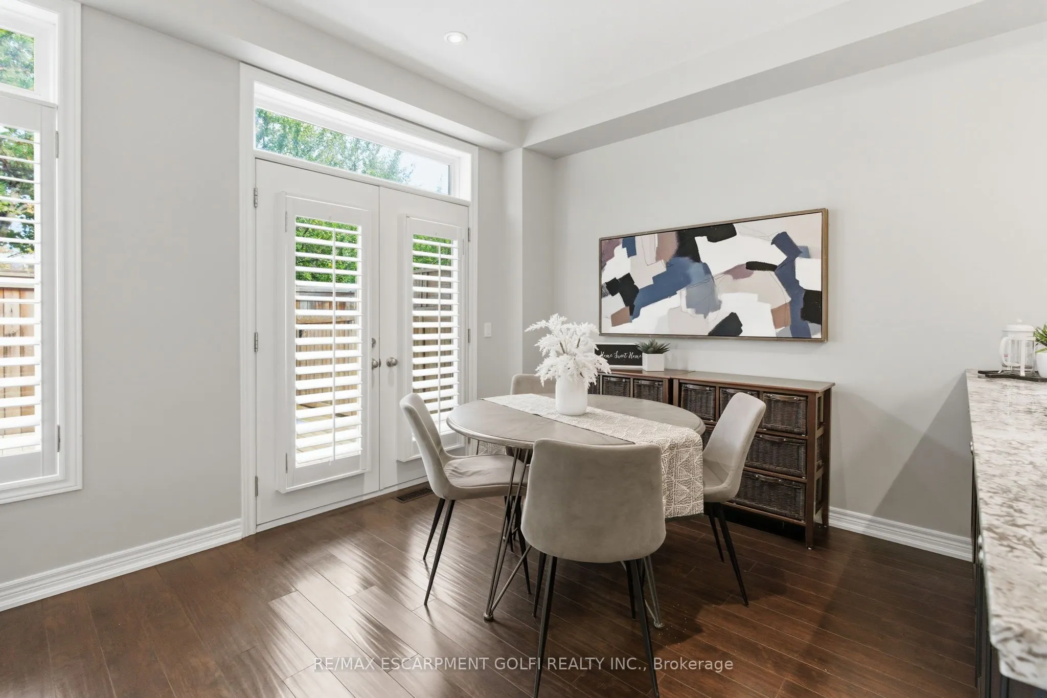5056 New Street, #1