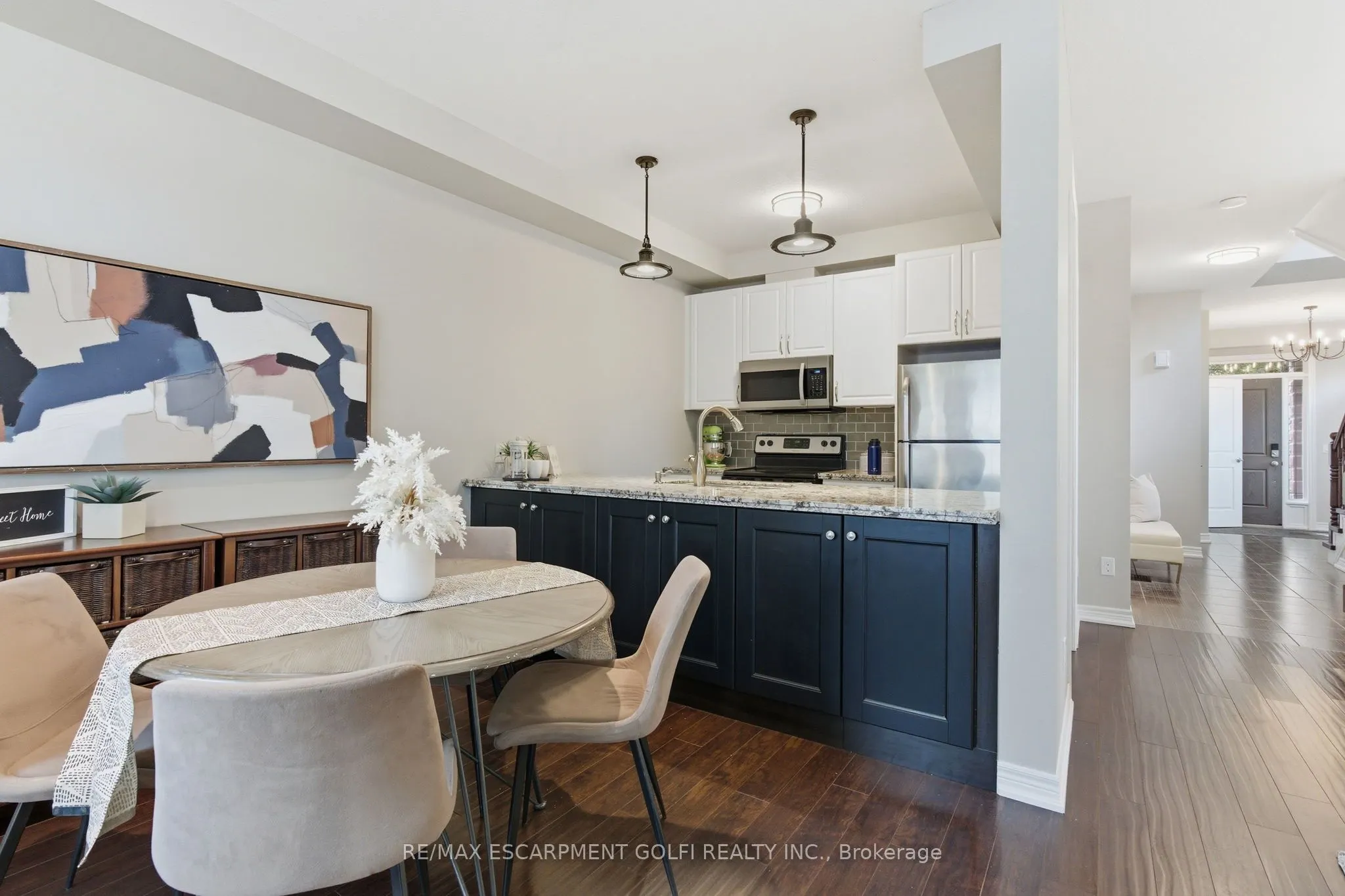5056 New Street, #1