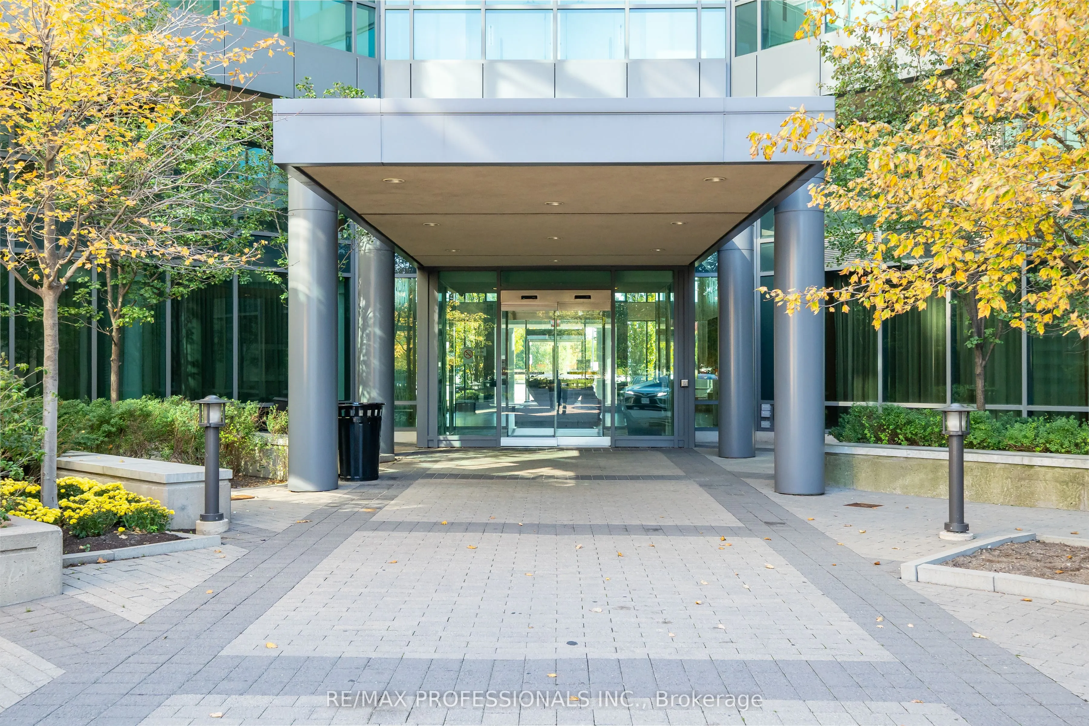 205 Sherway Gardens Road, #610