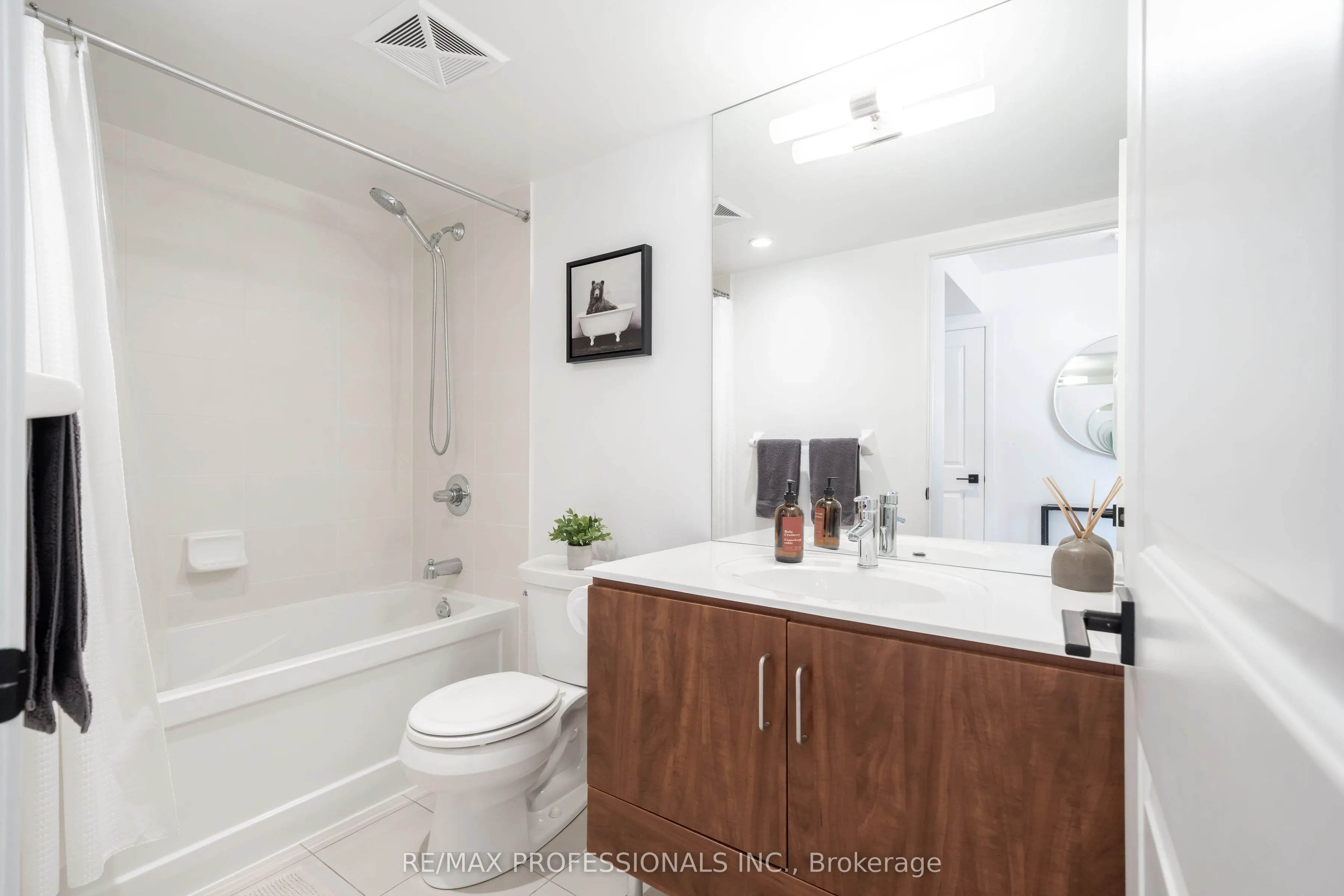 205 Sherway Gardens Road, #610