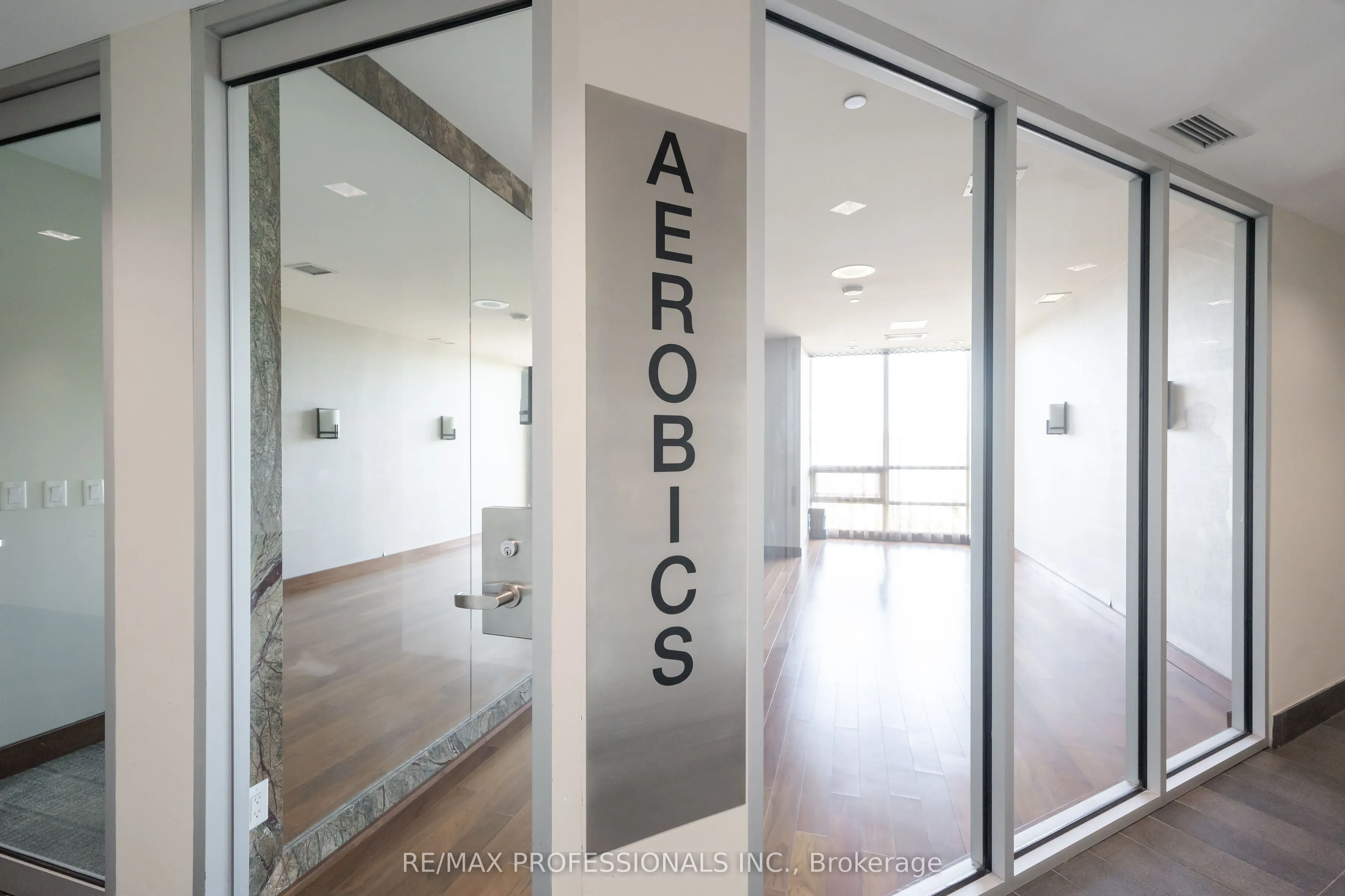 205 Sherway Gardens Road, #610
