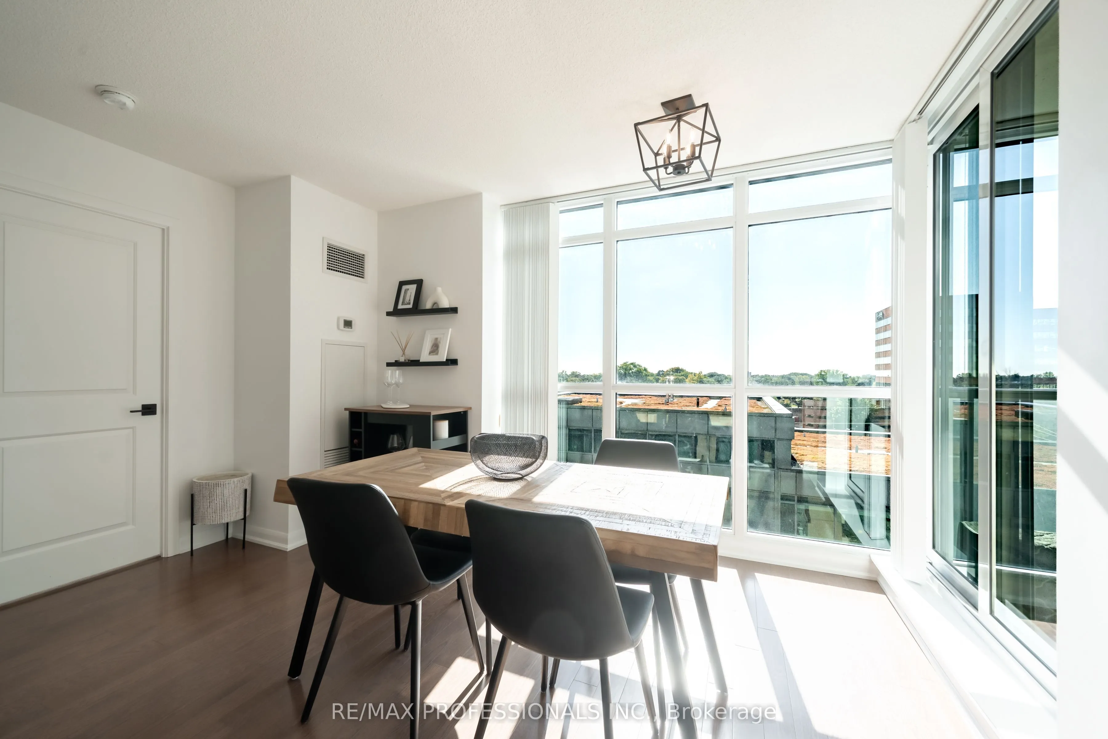 205 Sherway Gardens Road, #610