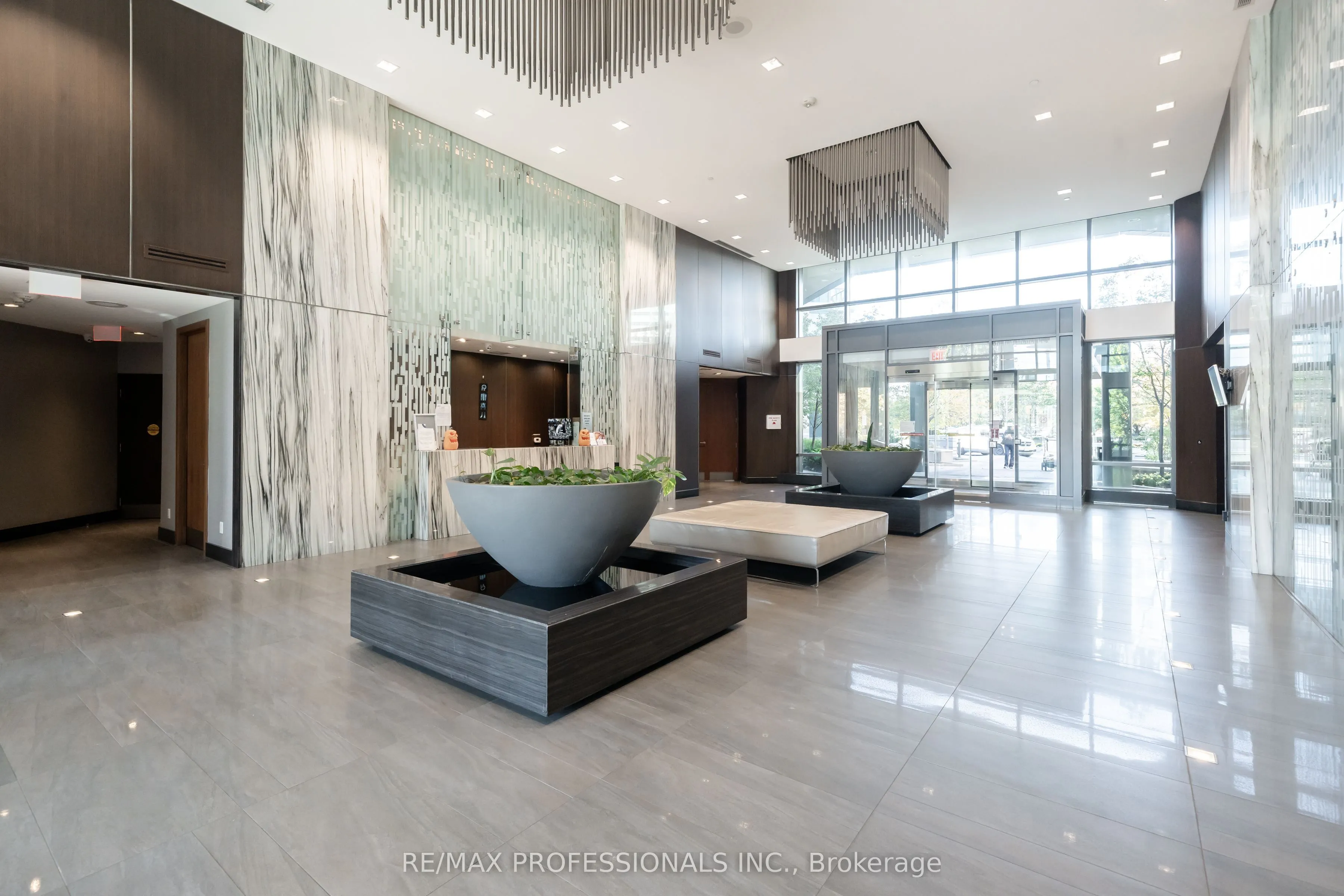 205 Sherway Gardens Road, #610