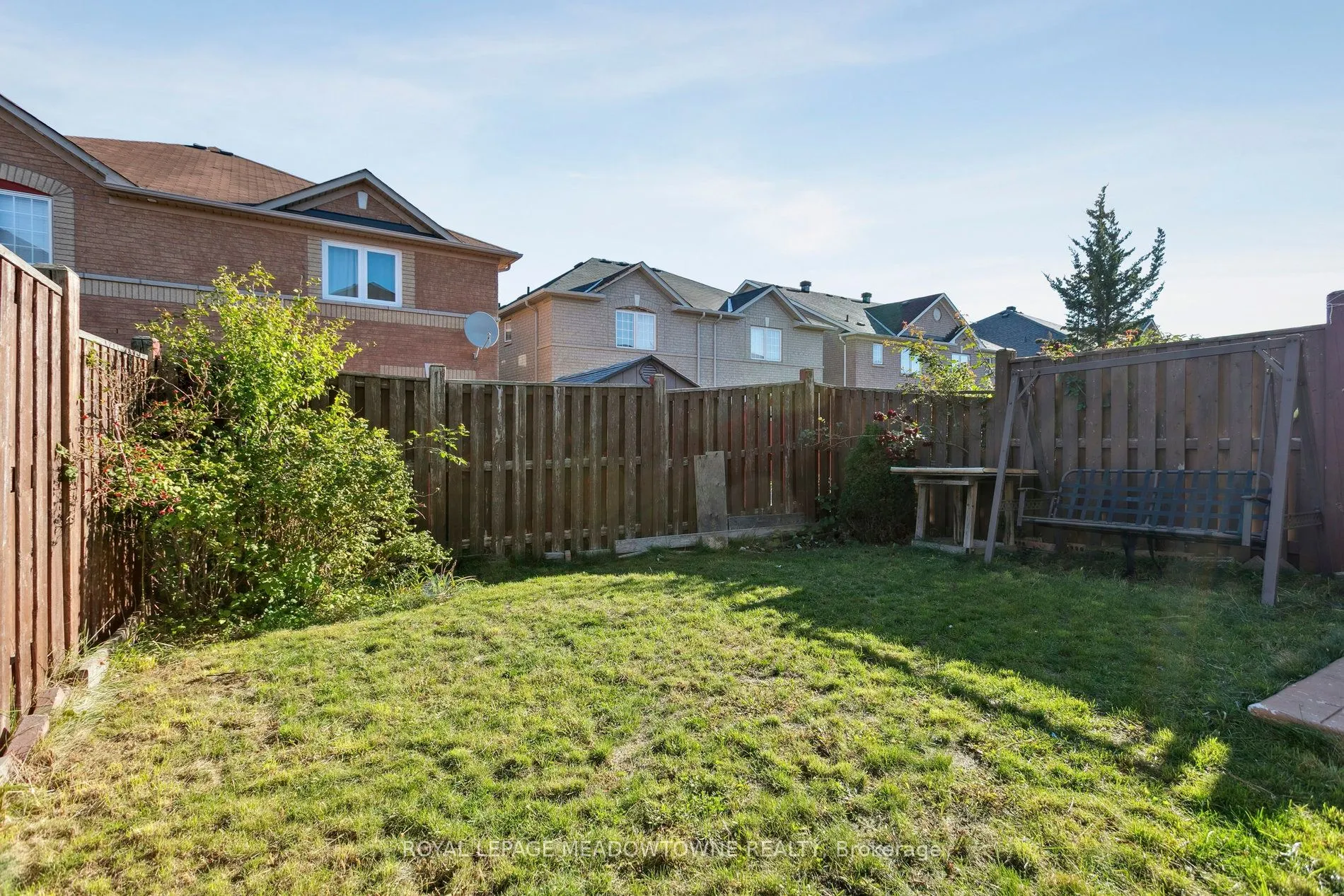132 Crystalview Crescent, #Upper