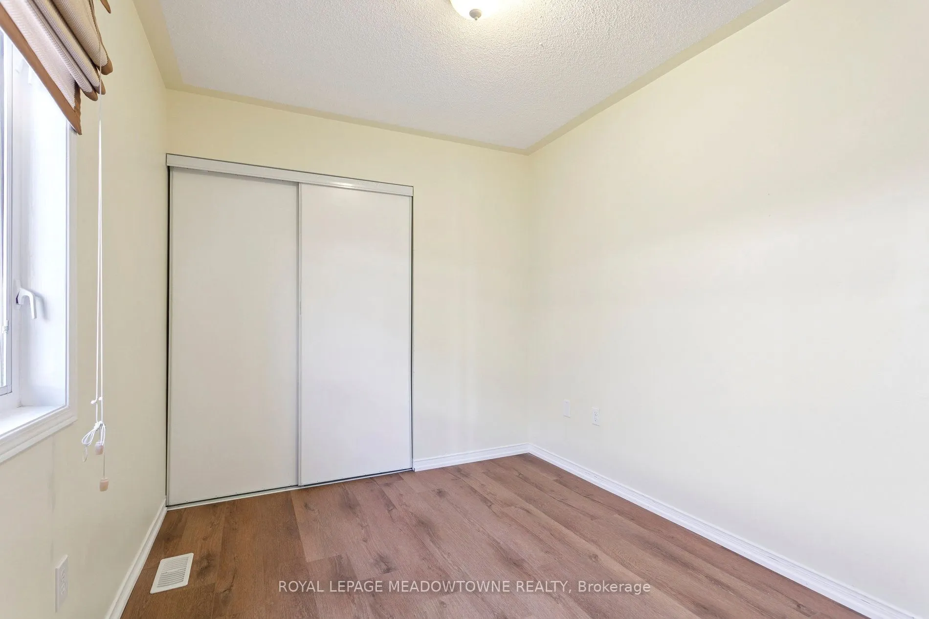 132 Crystalview Crescent, #Upper