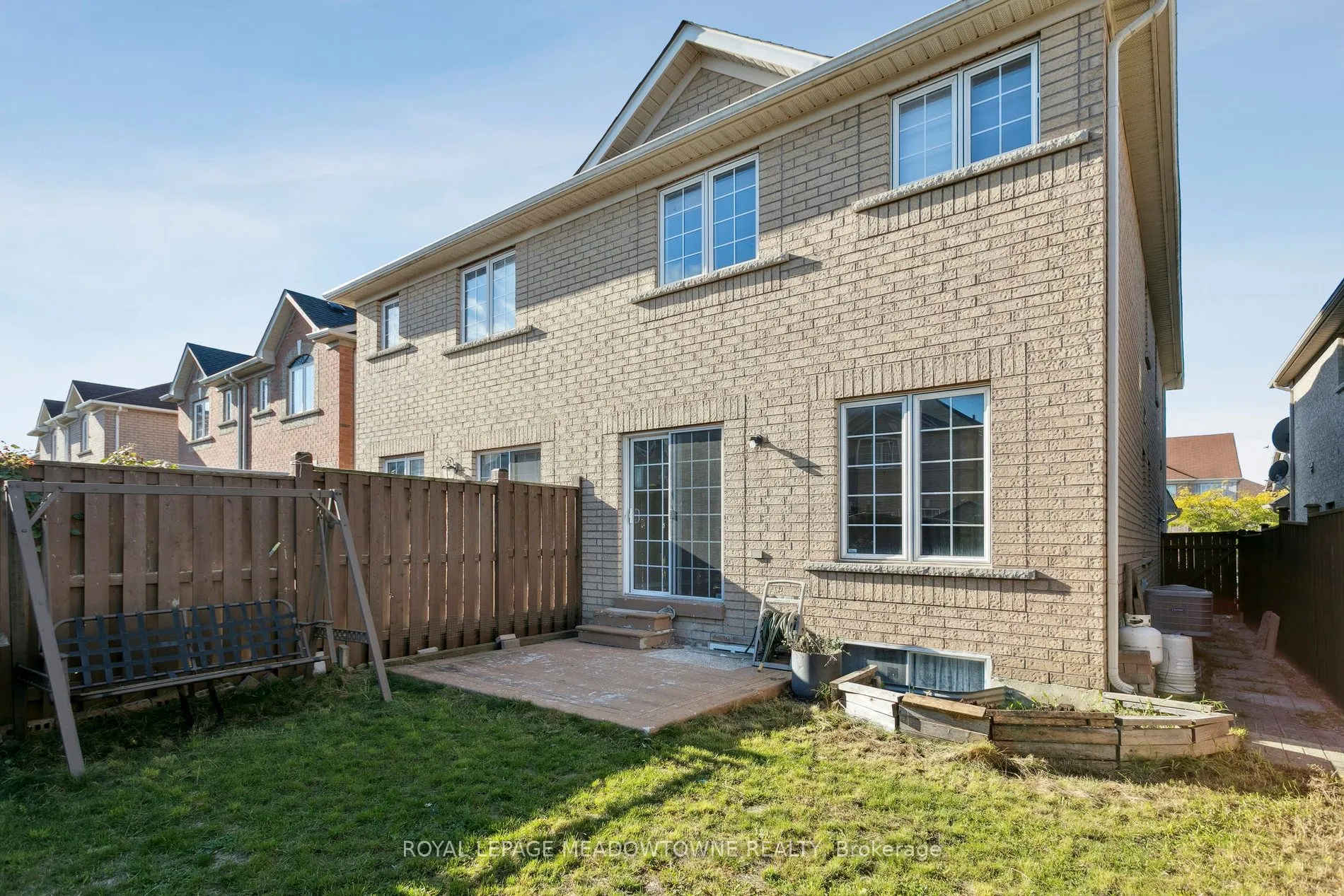 132 Crystalview Crescent, #Upper
