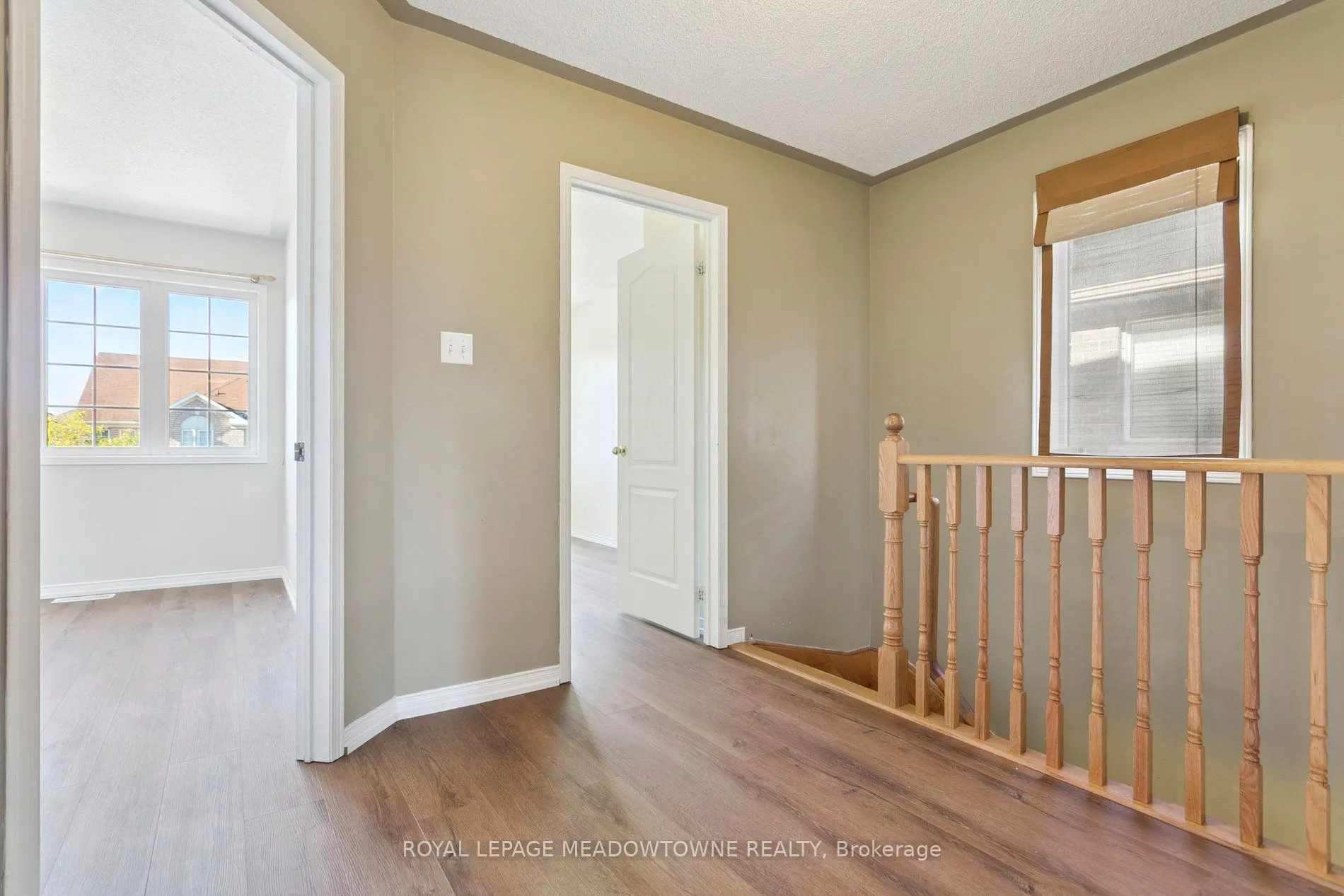 132 Crystalview Crescent, #Upper