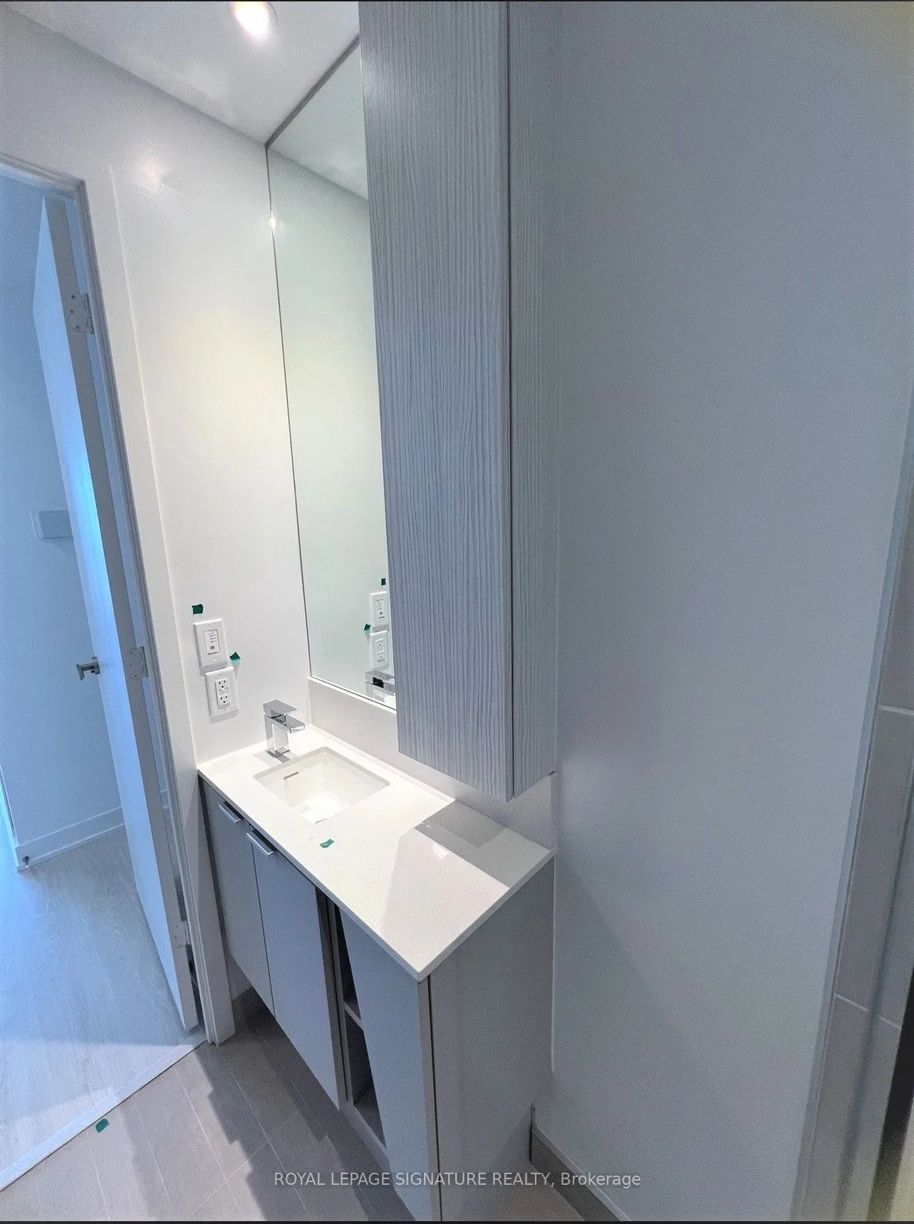 3883 Quartz Road, #2105