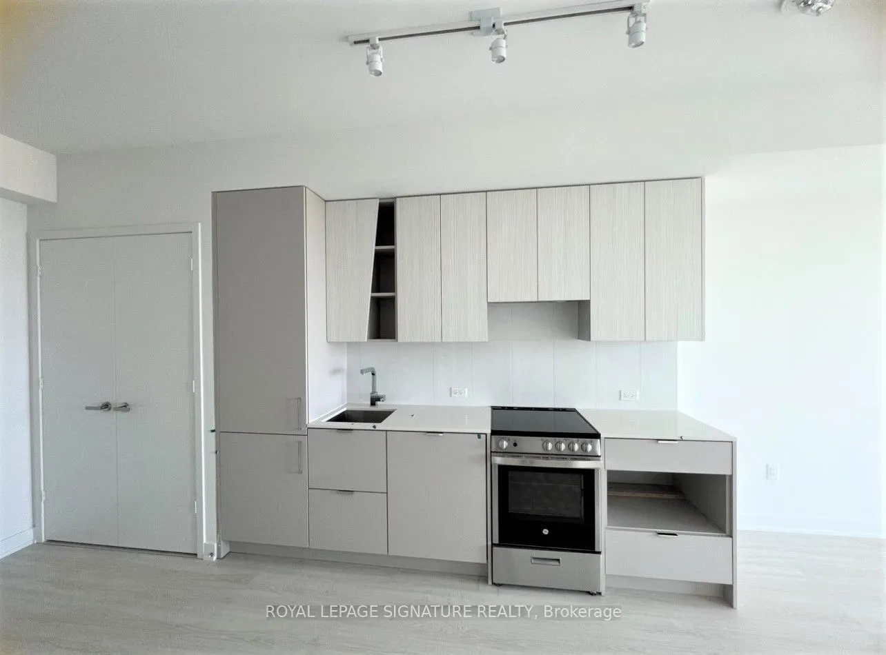3883 Quartz Road, #2105