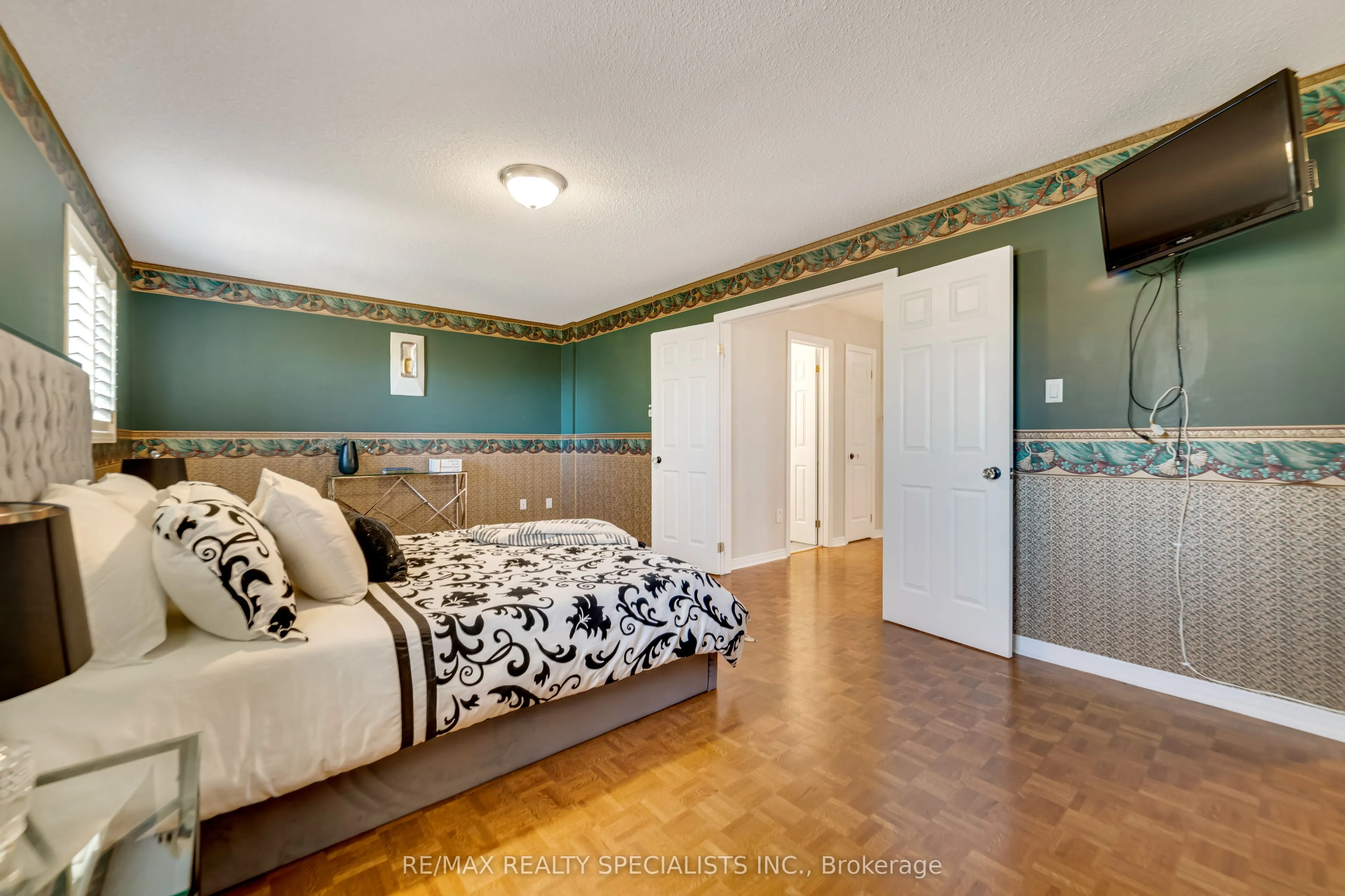 2 Torada Court