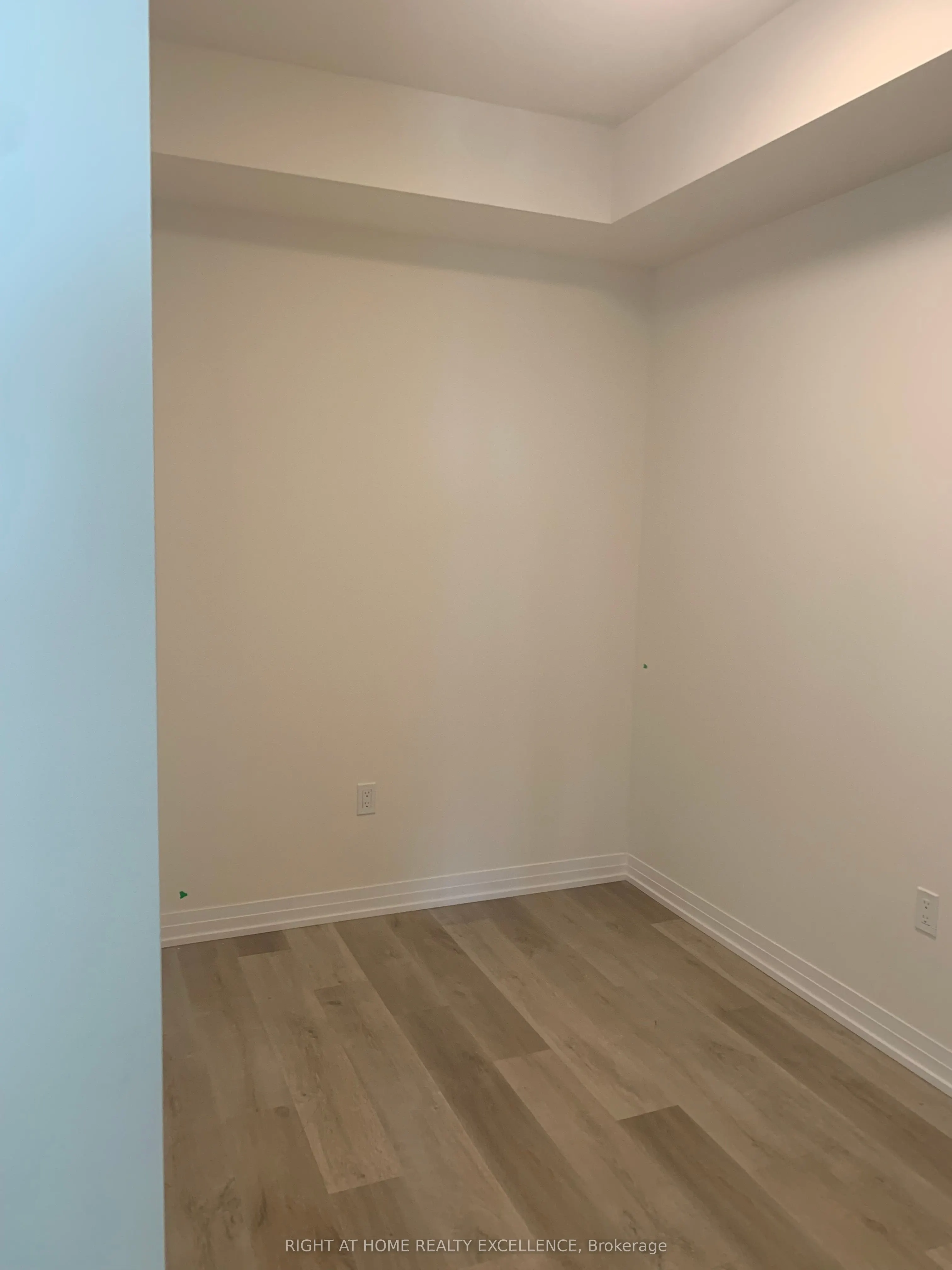 15 Watergarden Drive, #2005