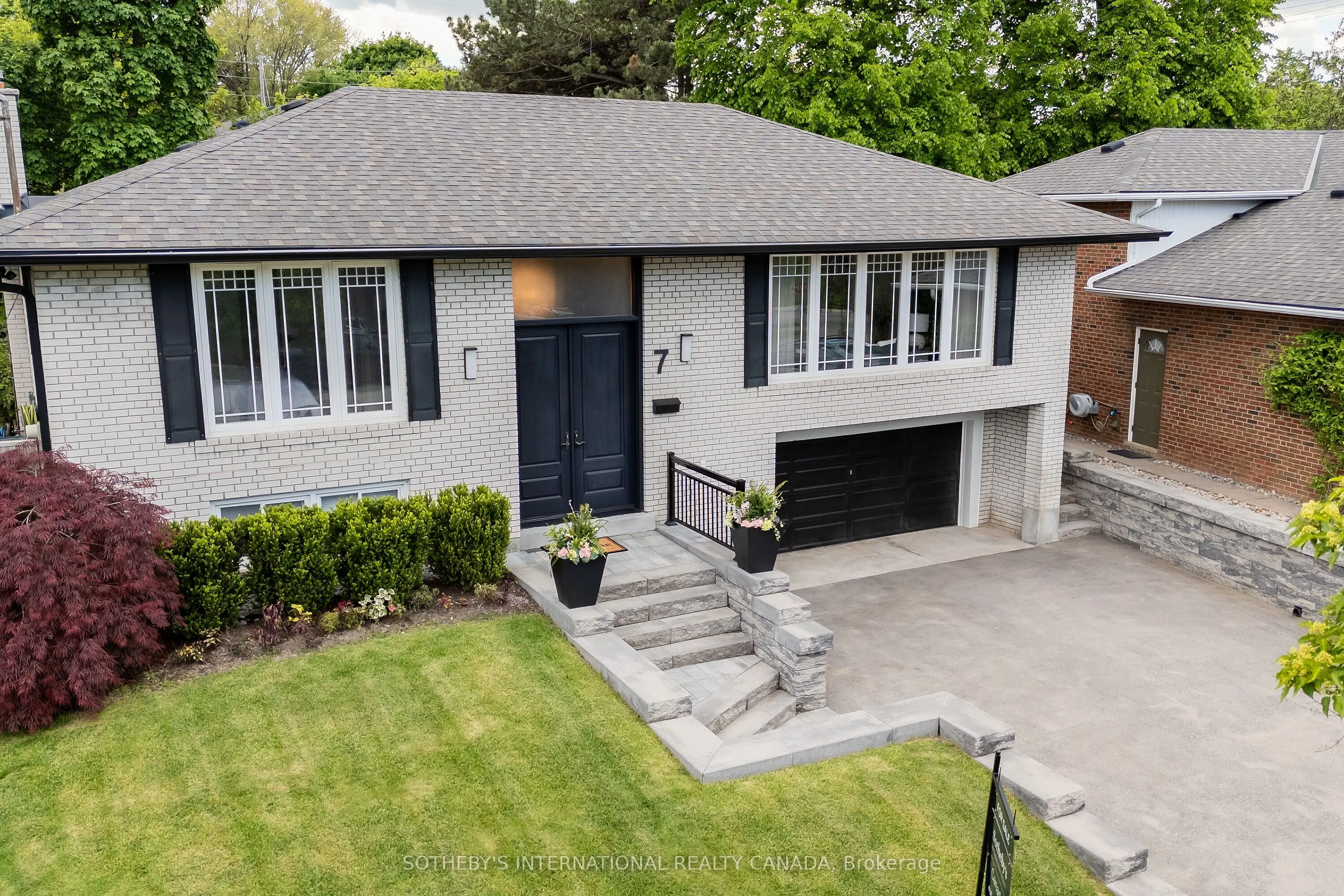 7 Welbrooke Place