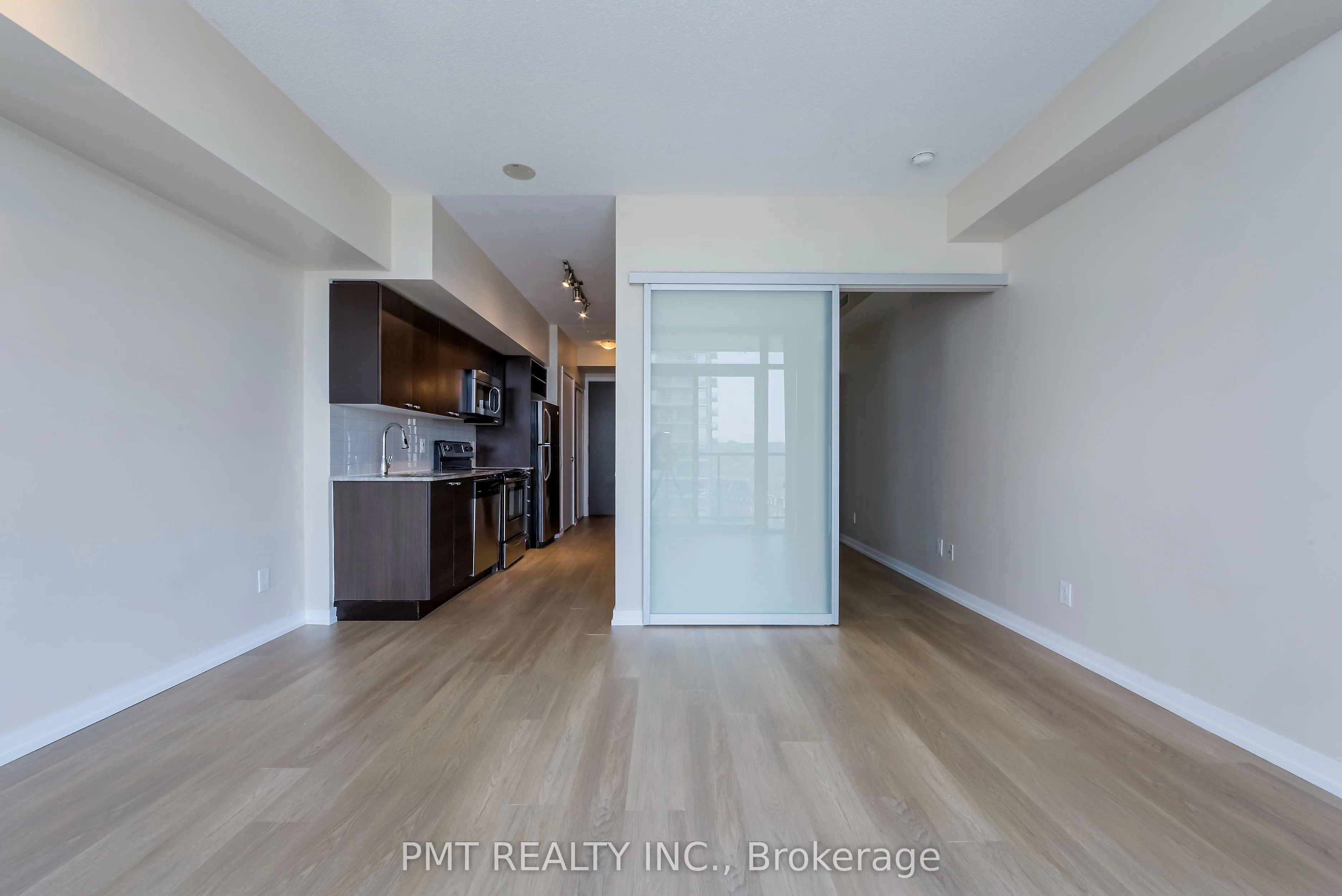 105 The Queensway, #612