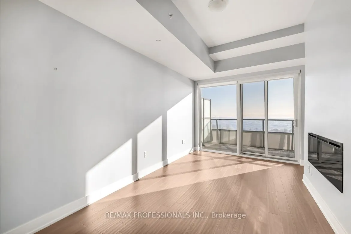 20 Shore Breeze Drive, #1109