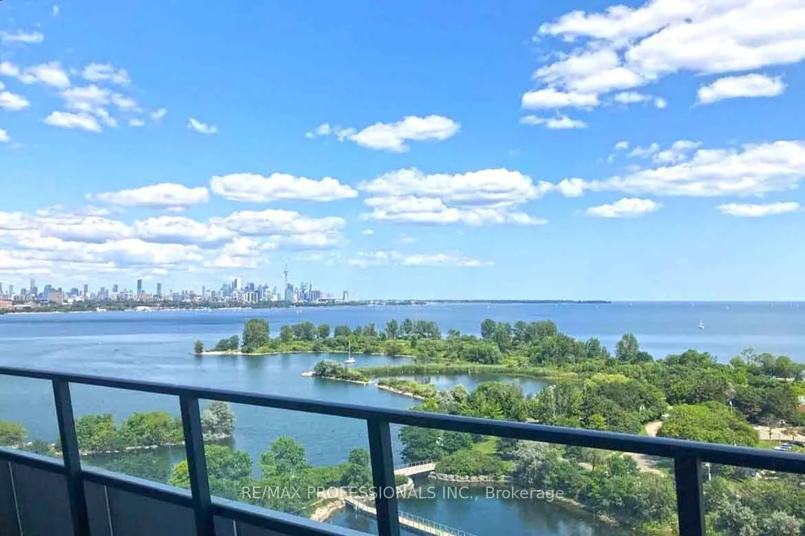 20 Shore Breeze Drive, #1109