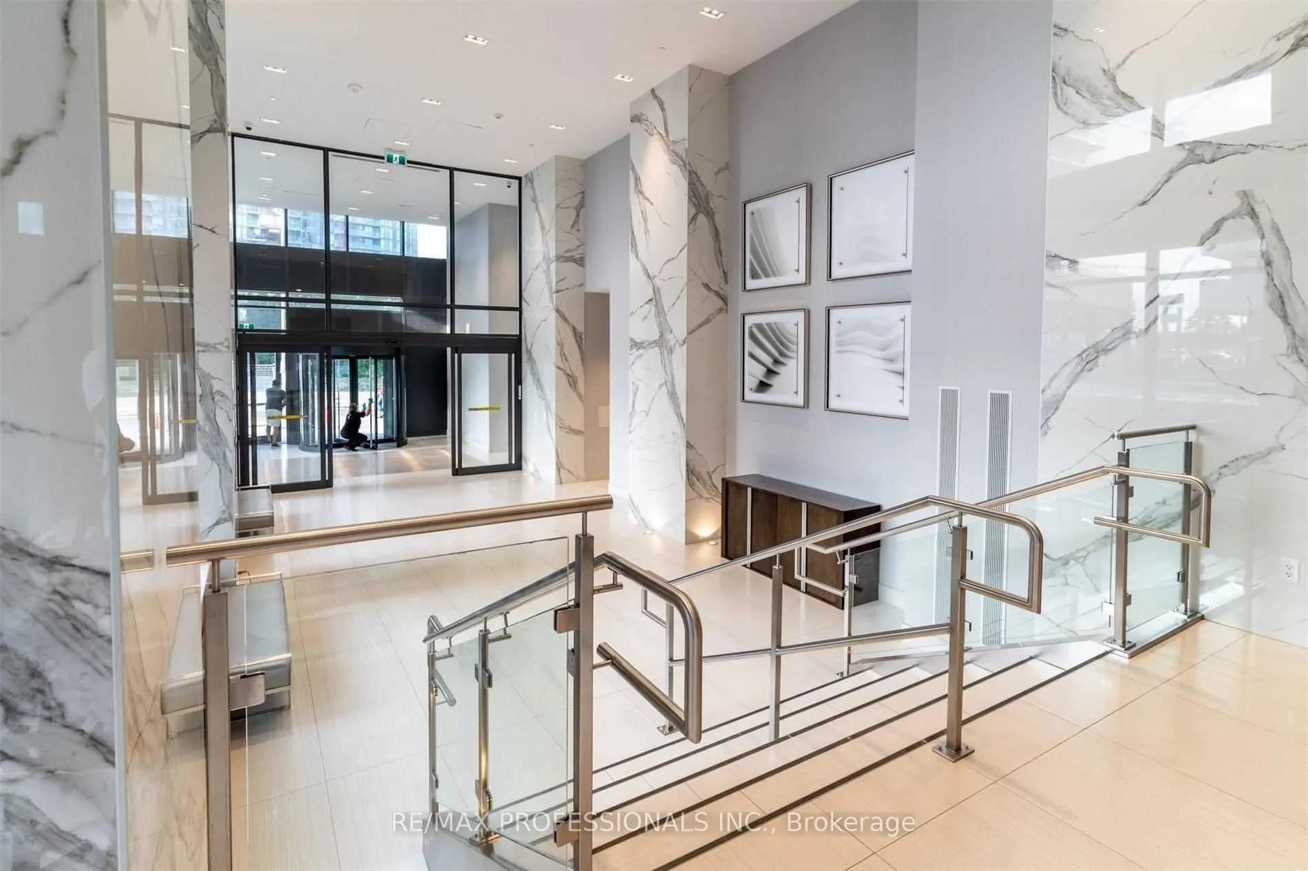 20 Shore Breeze Drive, #1109