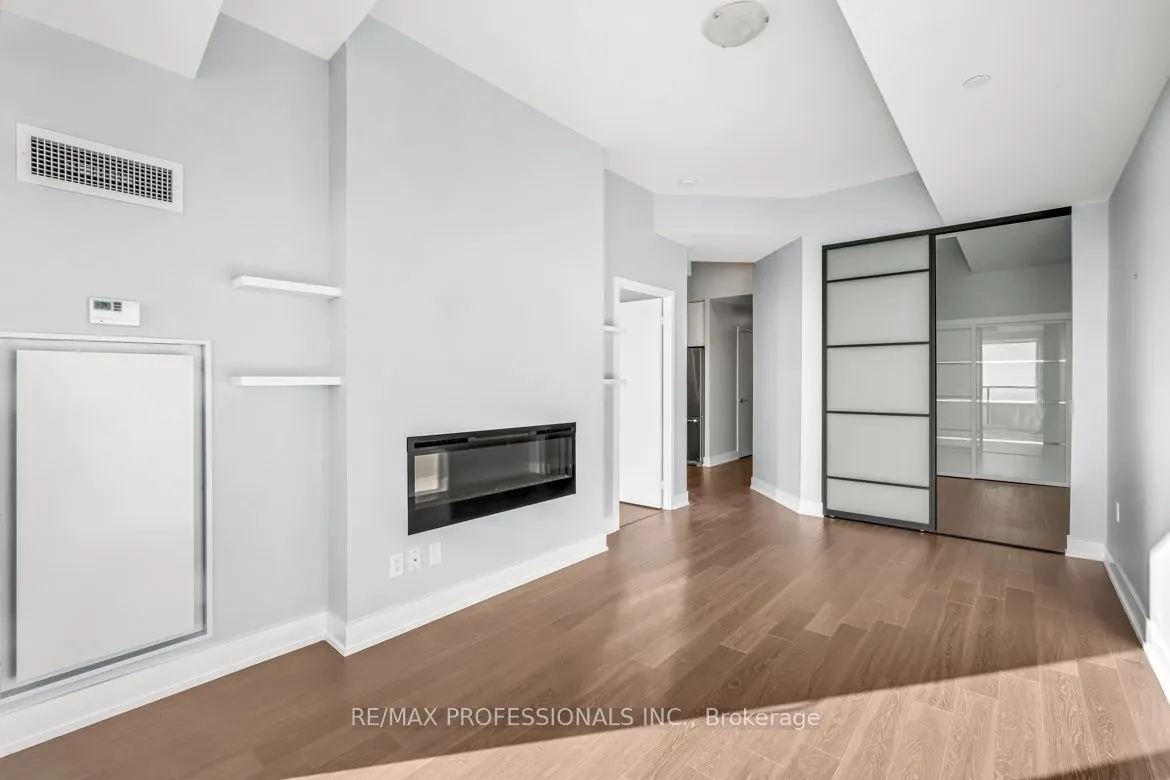 20 Shore Breeze Drive, #1109