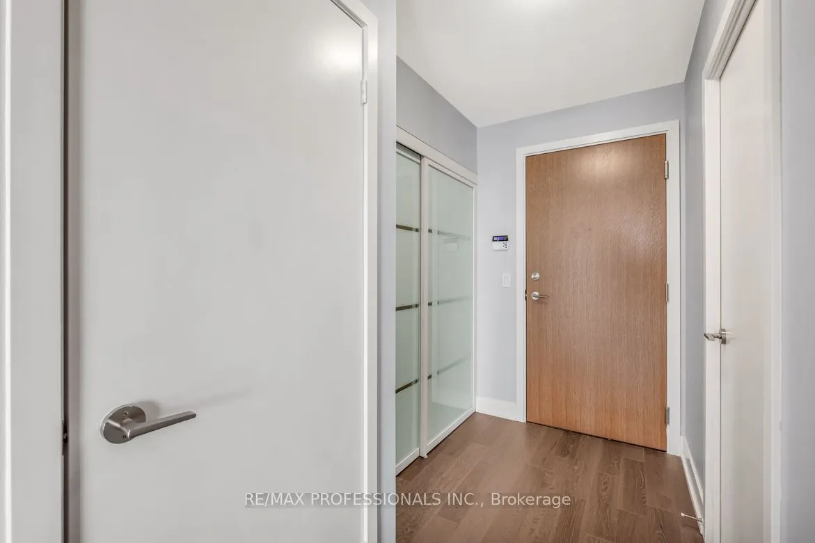 20 Shore Breeze Drive, #1109