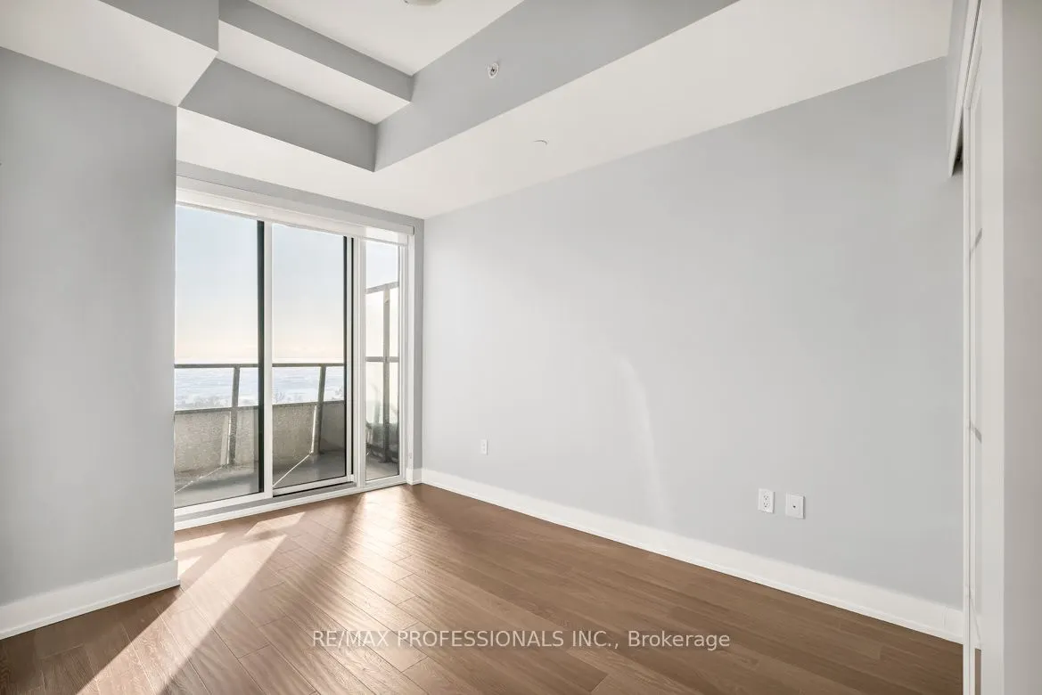 20 Shore Breeze Drive, #1109